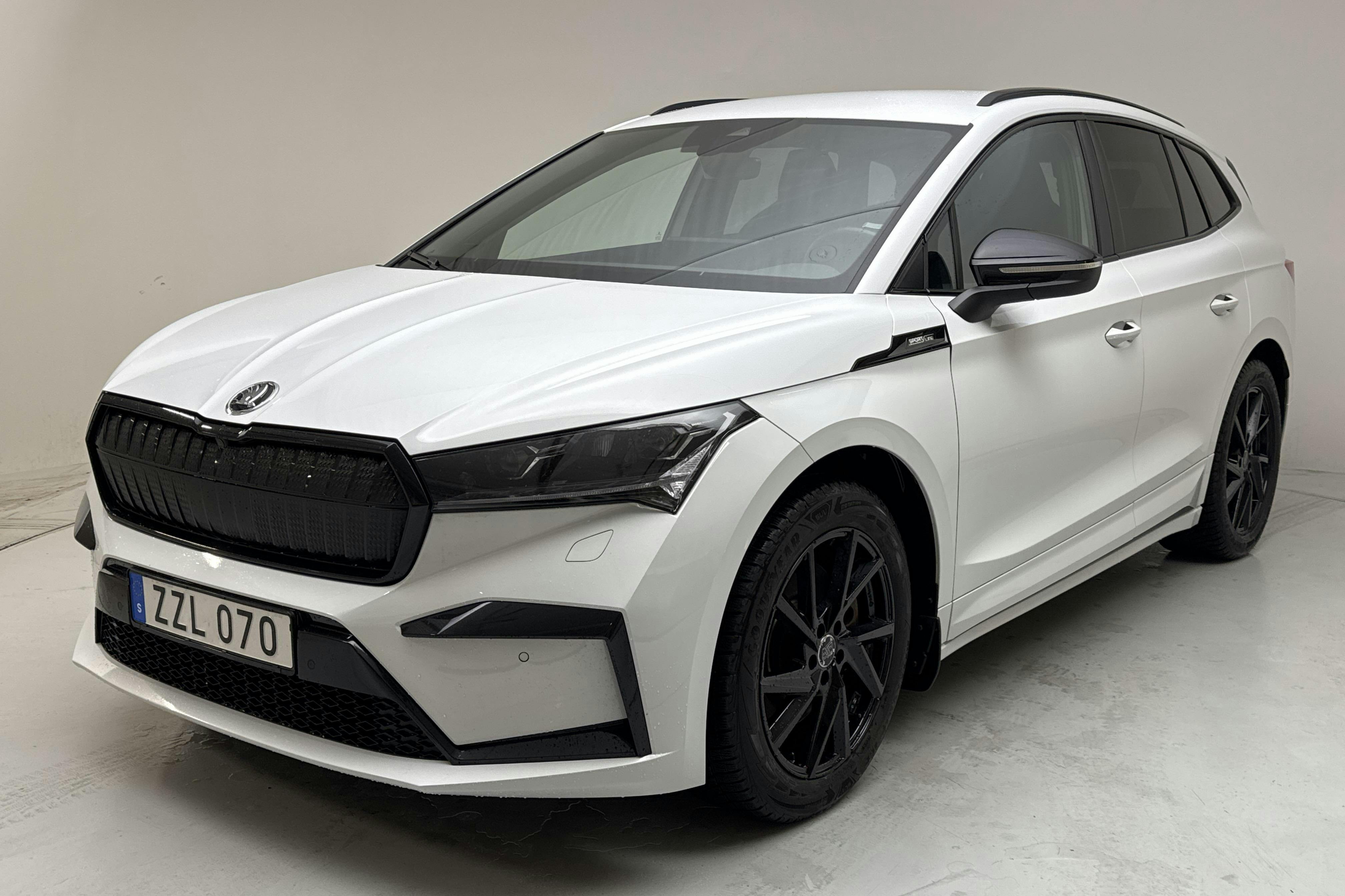 Presentation photo 1 of 19: Skoda Enyaq iV 80 (204hk) - 119 290 km - Automatic - white - 2023