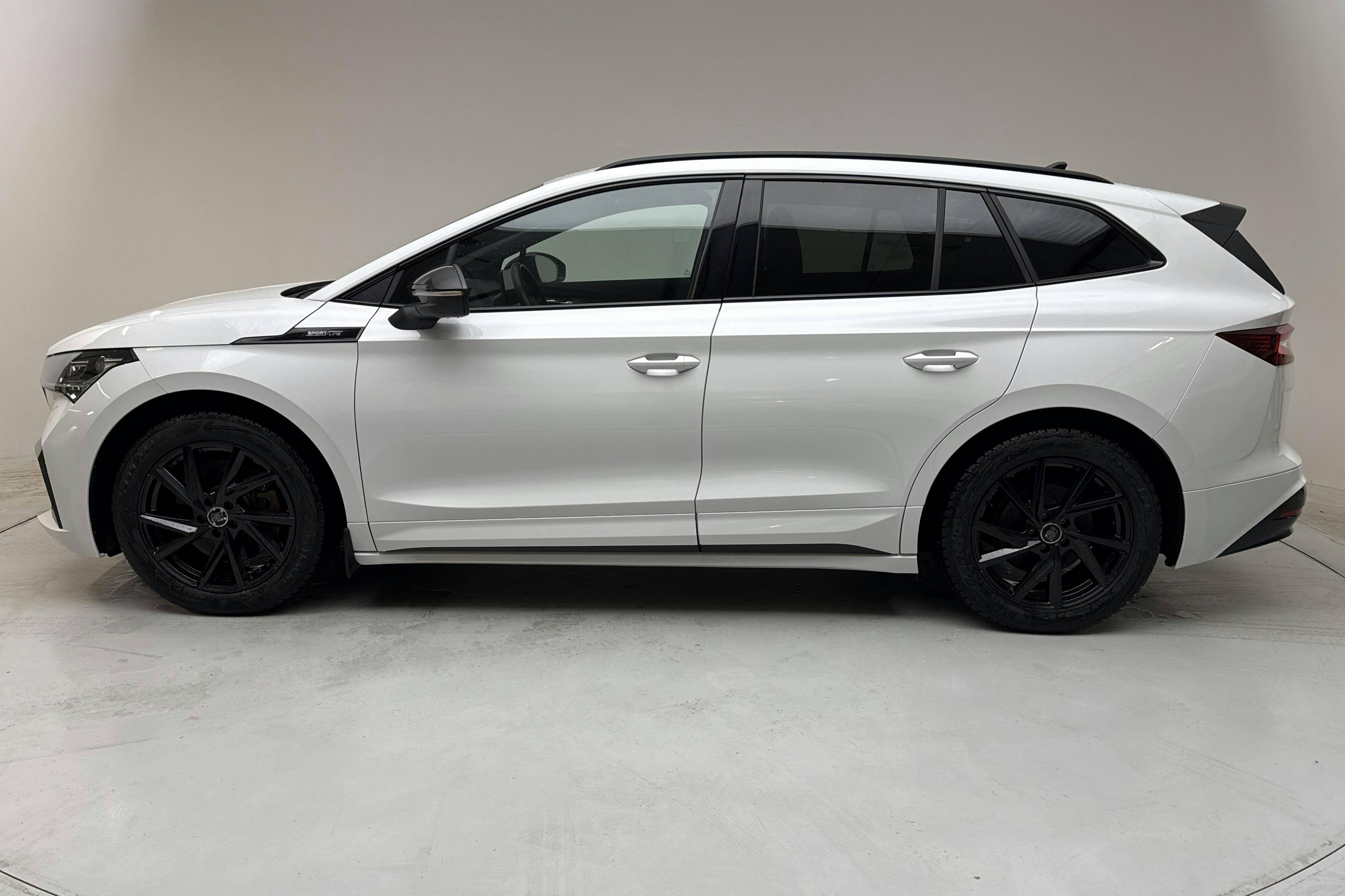 Presentation photo 2 of 19: Skoda Enyaq iV 80 (204hk) - 119 290 km - Automatic - white - 2023