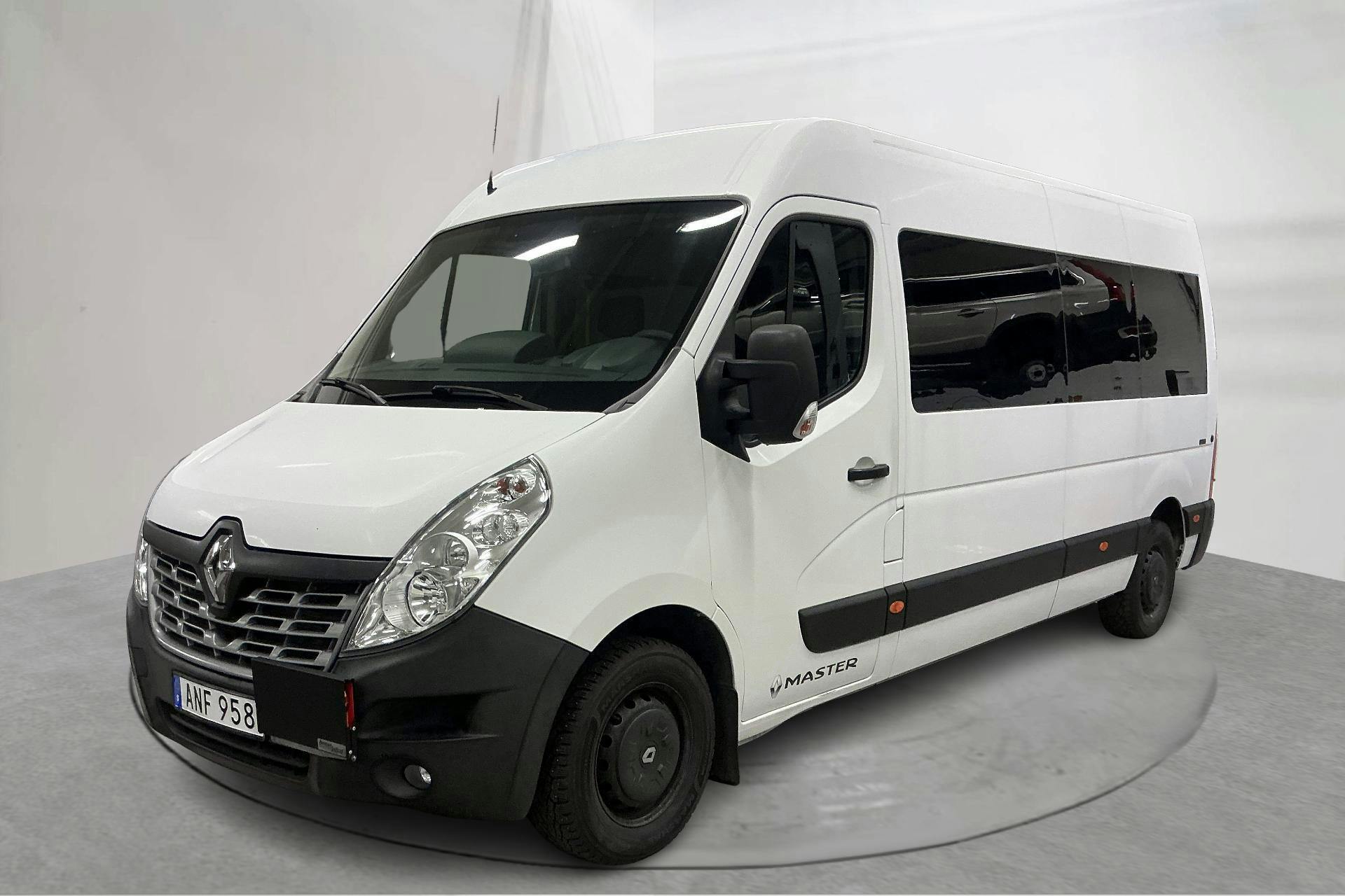 Presentation photo 1 of 22: Renault Master 2.3 dCi 2WD (145hk) - 140 520 km - Manual - white - 2018