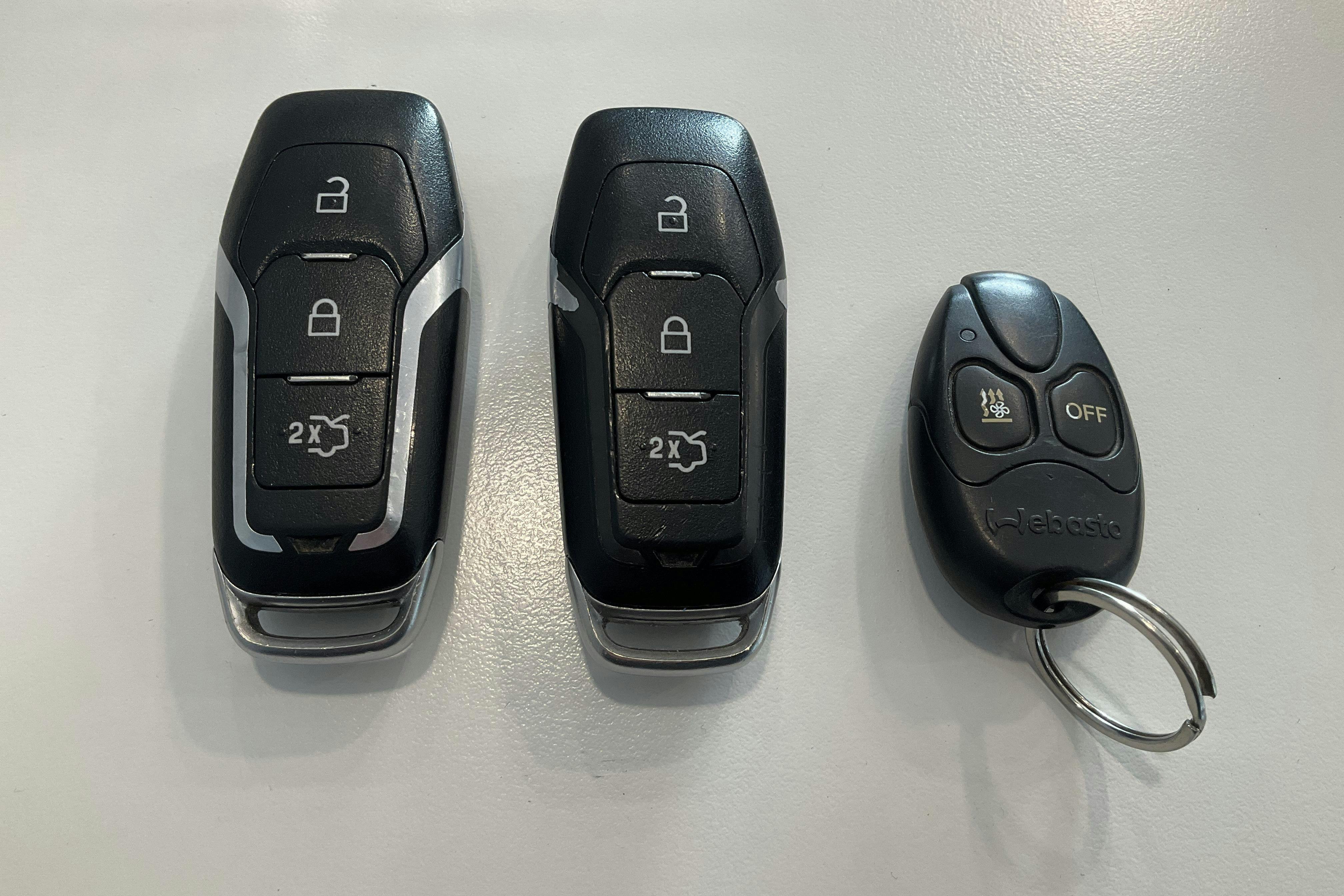 Esittelykuva 21 osoitteesta 21: Ford Edge 2.0 TDCi (210hk) - 175 820 km - Automaattinen - sininen - 2017