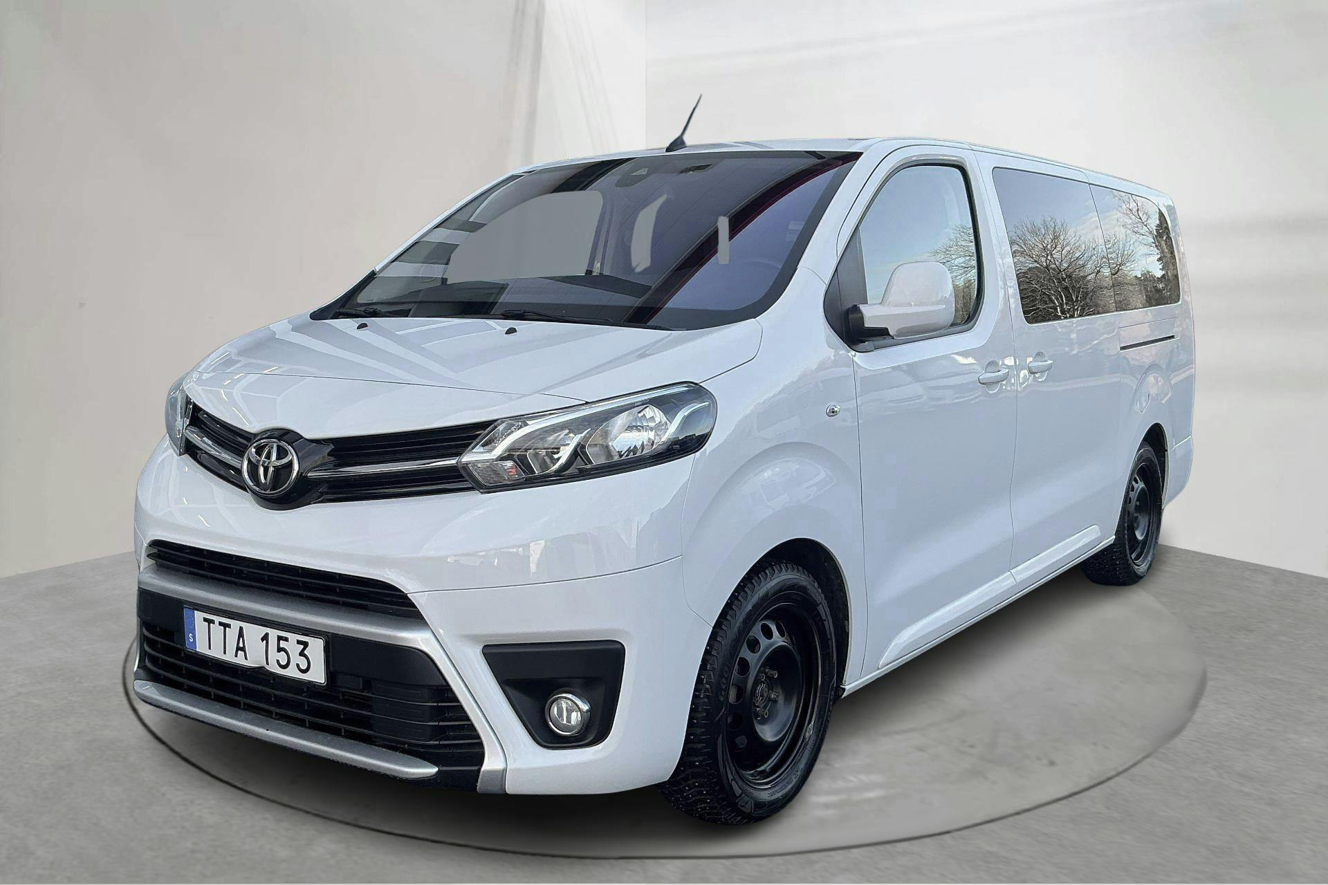Presentationsfoto 1 av 14: Toyota PROACE Verso 2.0D (140hk) - 4 046 mil - Manuell - vit - 2024