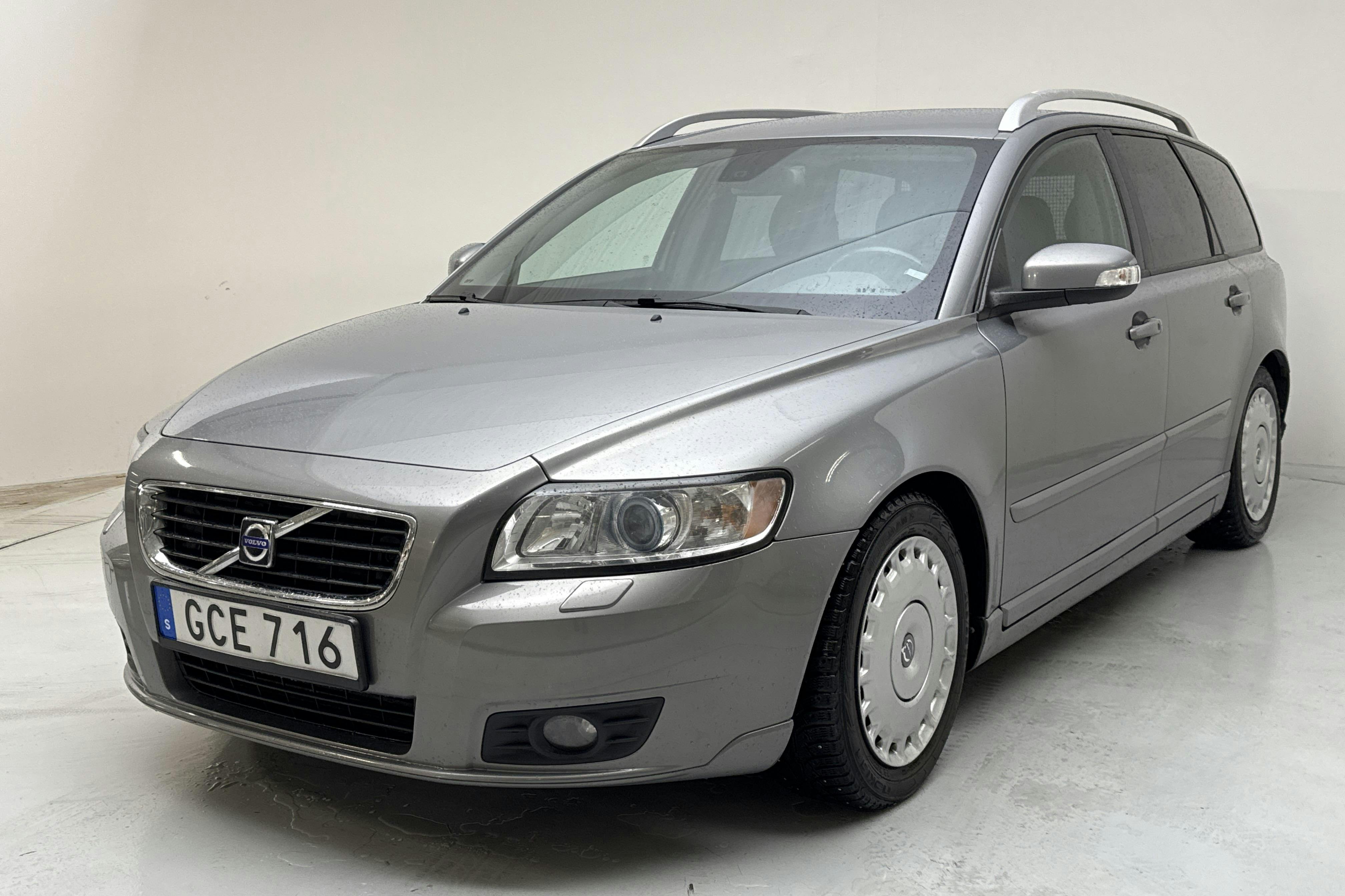 Volvo V50 2.0D (136hk) - 196 910 km - Manual - gray - 2008