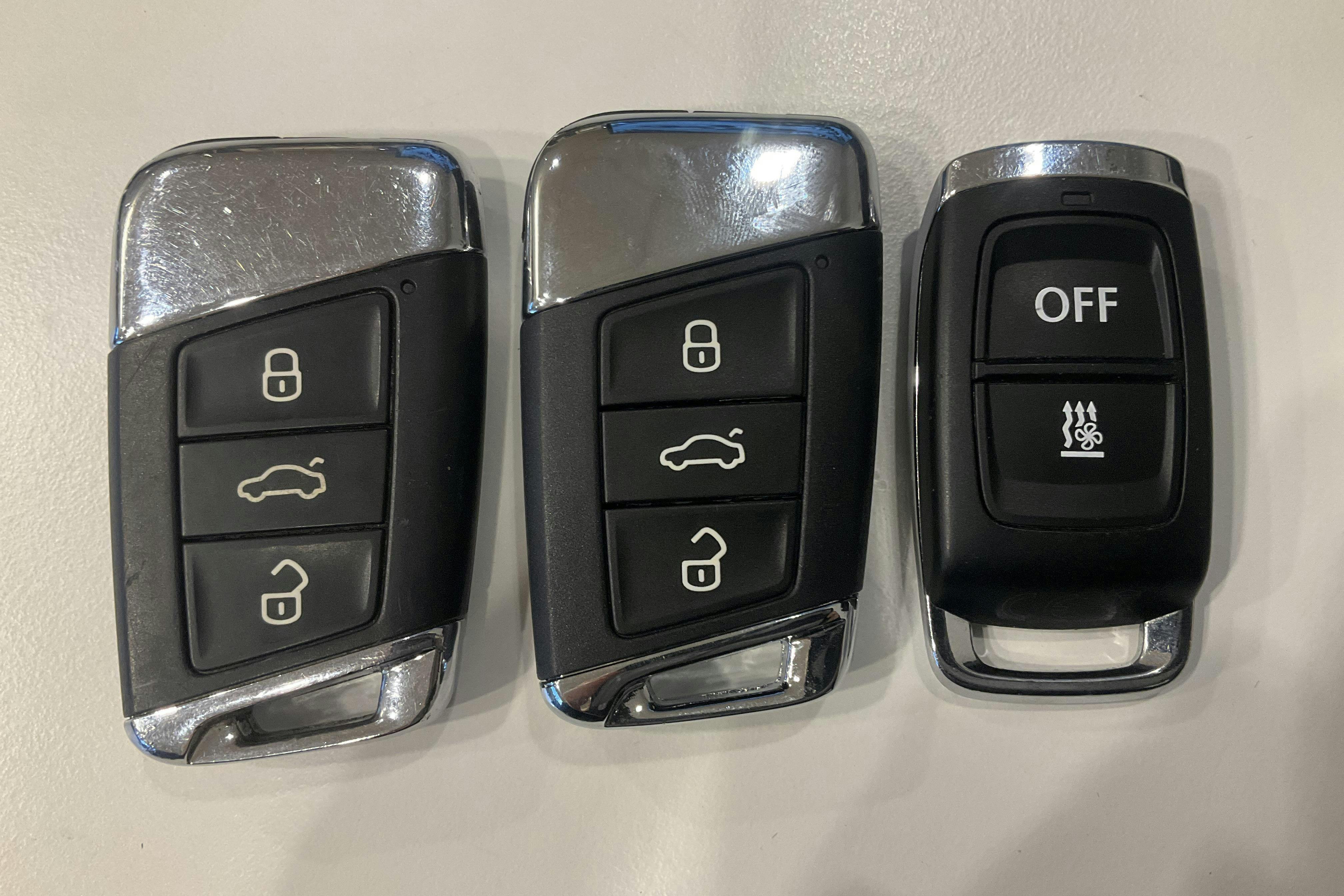 Presentation photo 21 of 21: VW Passat 2.0 TDI Sportscombi 4Motion (200hk) - 110 310 km - Automatic - silver - 2021