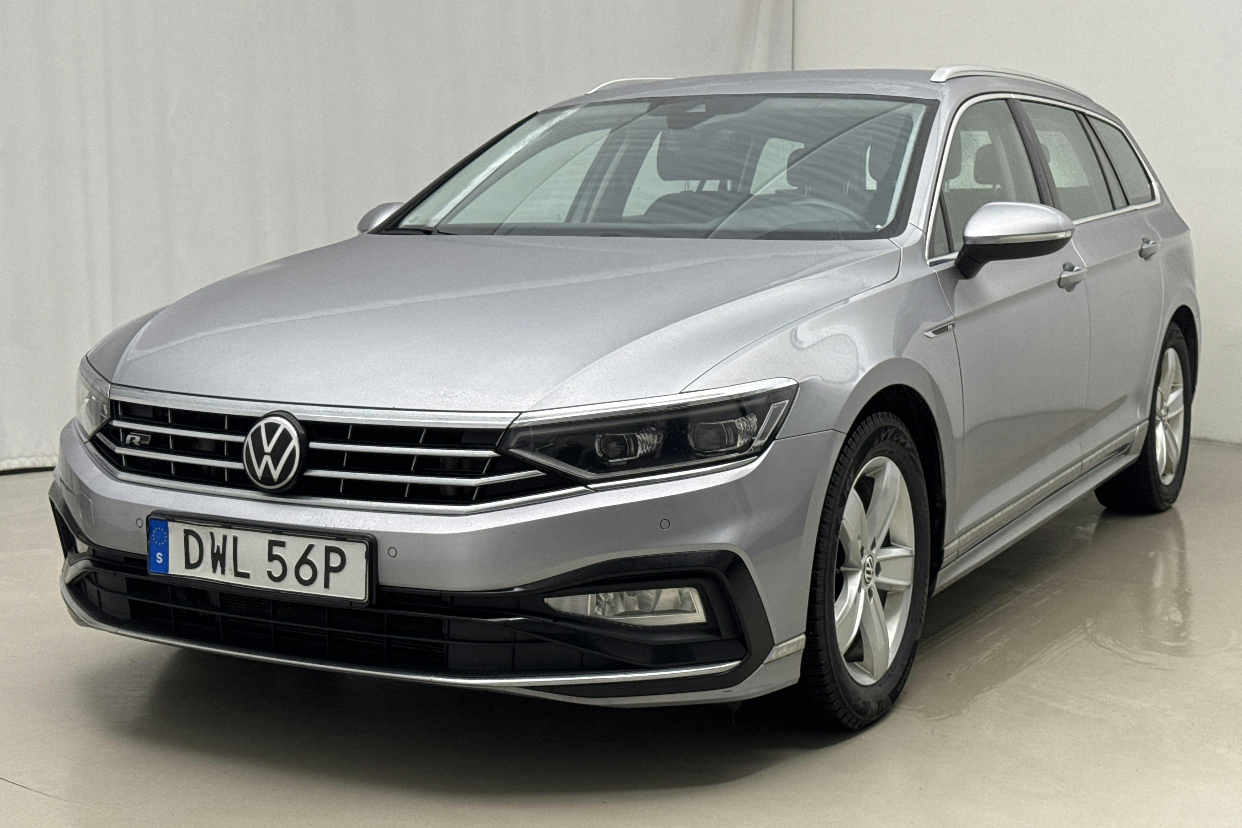 VW Passat 2.0 TDI Sportscombi 4Motion (200hk) - 11 031 mil - Automat - silver - 2021