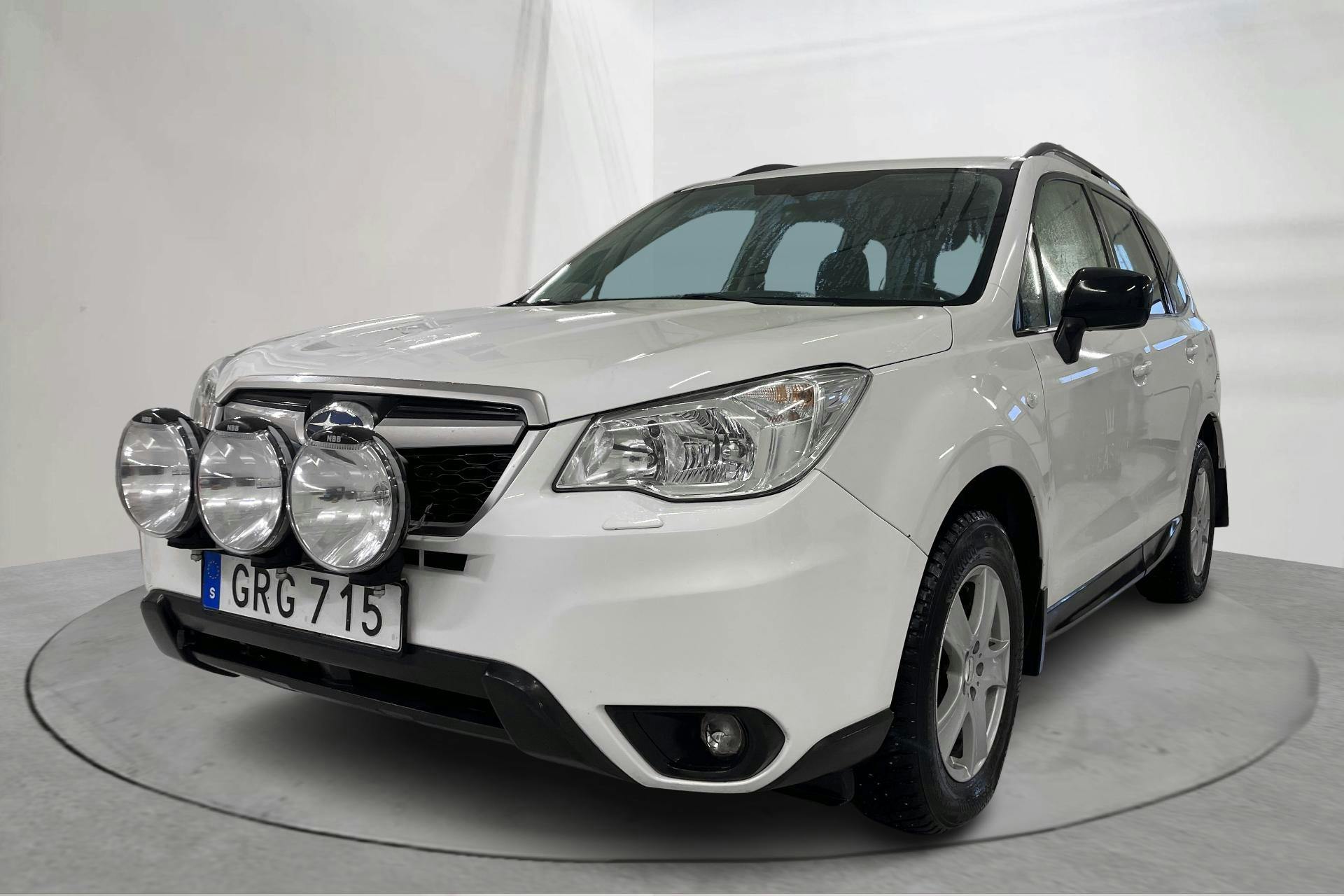 Presentation photo 1 of 14: Subaru Forester 2.0D (147hk) - 218 970 km - Automatic - white - 2015