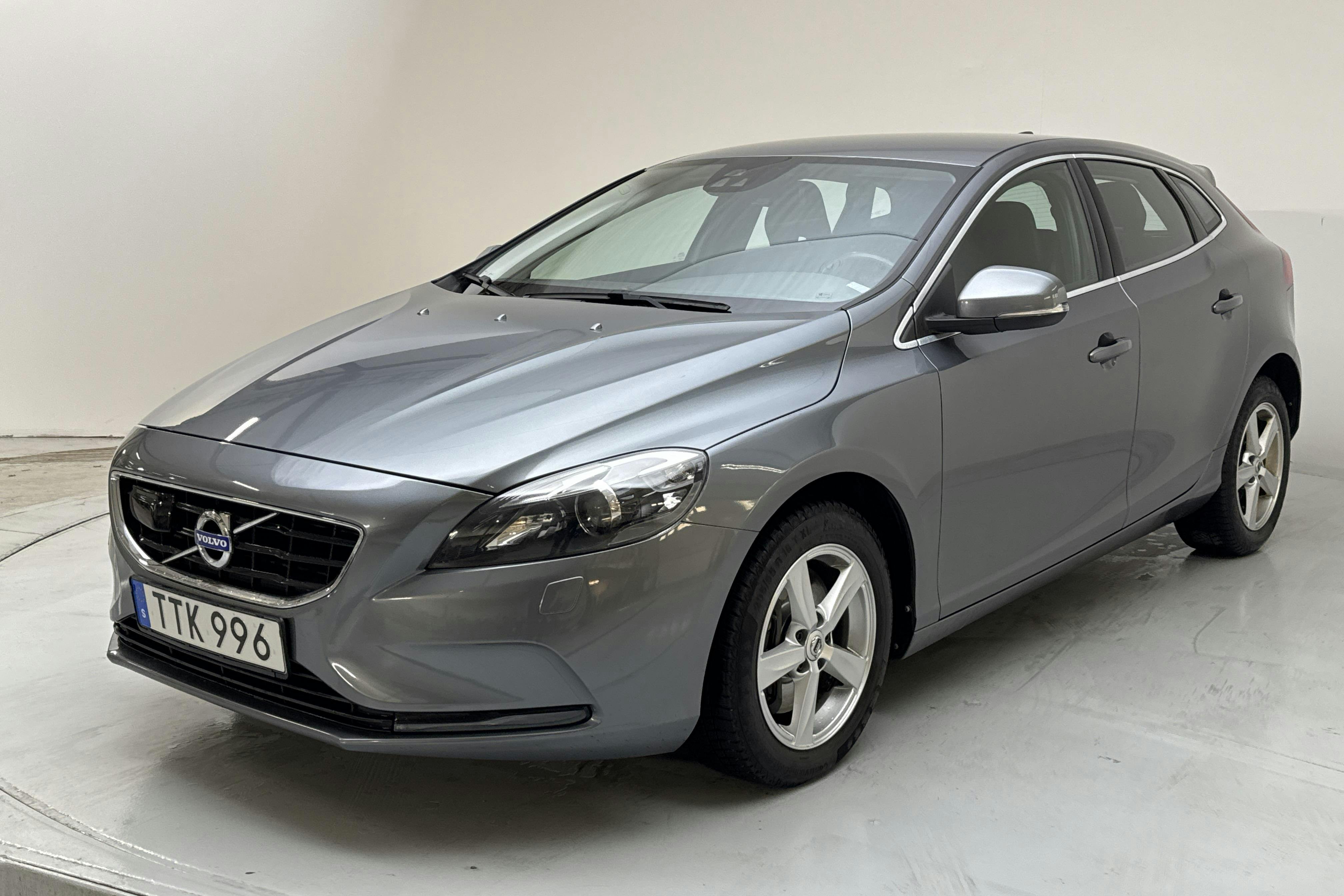 Volvo V40 D3 (150hk) - 8 316 mil - Automat - grå - 2016