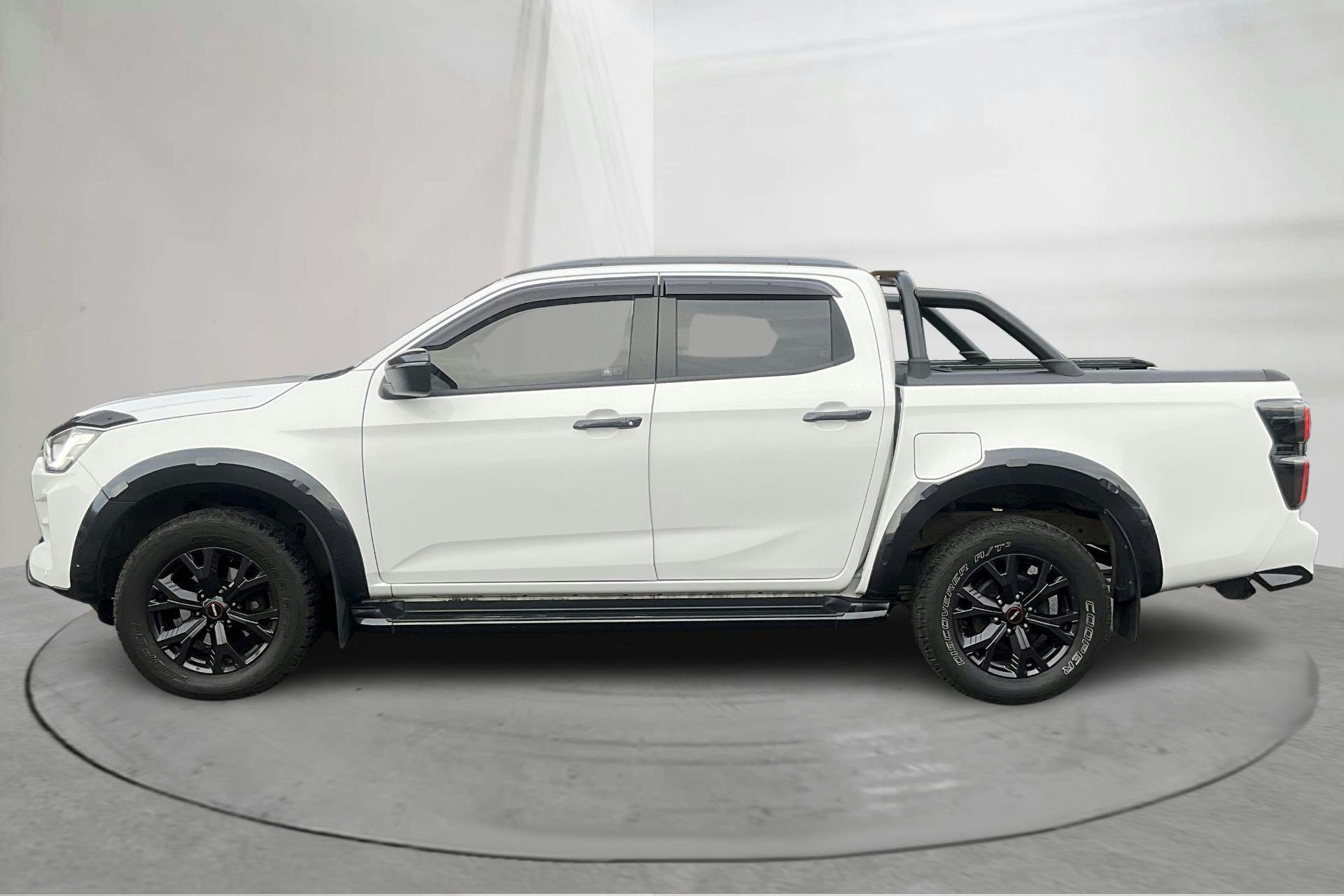 Presentationsfoto 2 av 15: Isuzu D-MAX 1.9 DDI 4WD (164hk) - 4 840 mil - Automat - vit - 2023