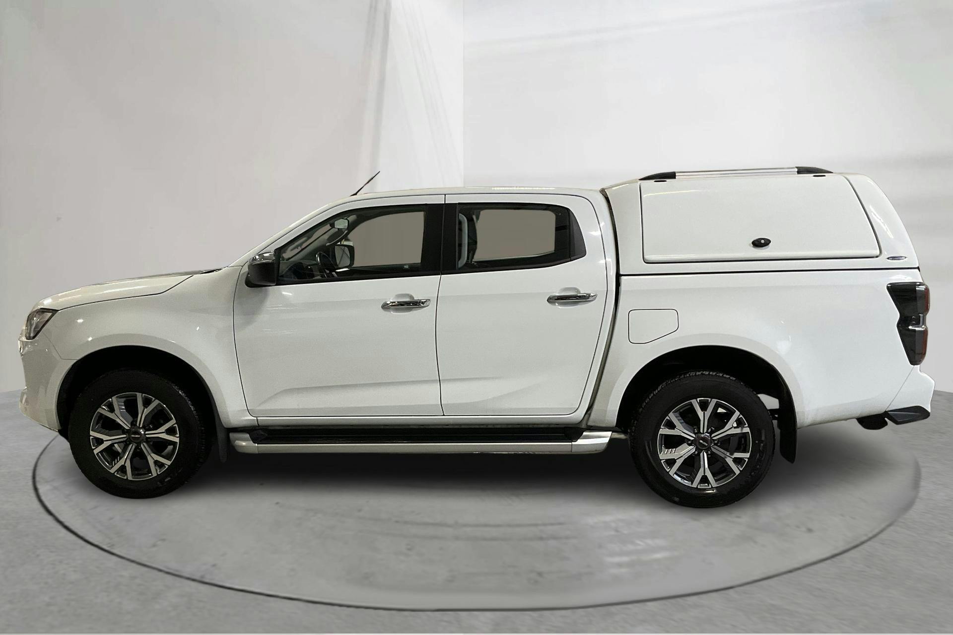 Presentationsfoto 2 av 12: Isuzu D-MAX 1.9 DDI 4WD (164hk) - 5 148 mil - Automat - vit - 2023