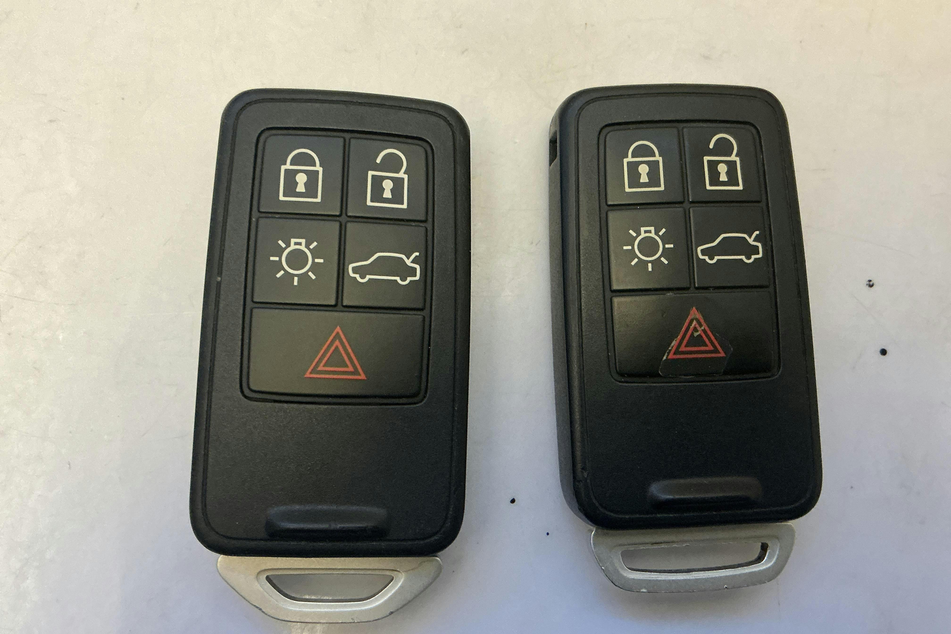 Presentationsfoto 13 av 13: Volvo V40 T2 (122hk) - 12 685 mil - Manuell - vit - 2017