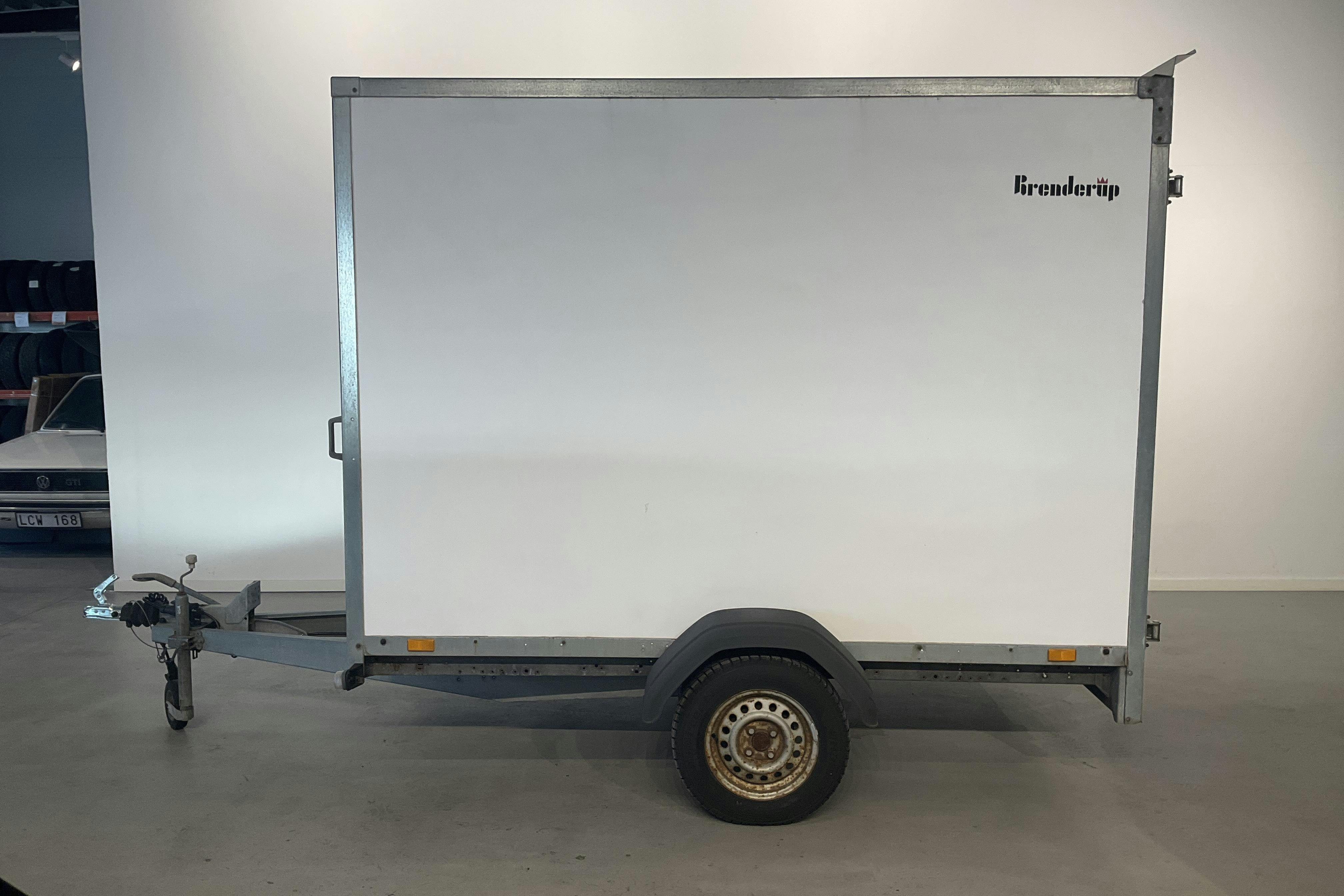 Presentationsfoto 2 av 9: Brenderup 7260 B Skåpsläpvagn Släpvagn - 0 km - vit - 2010