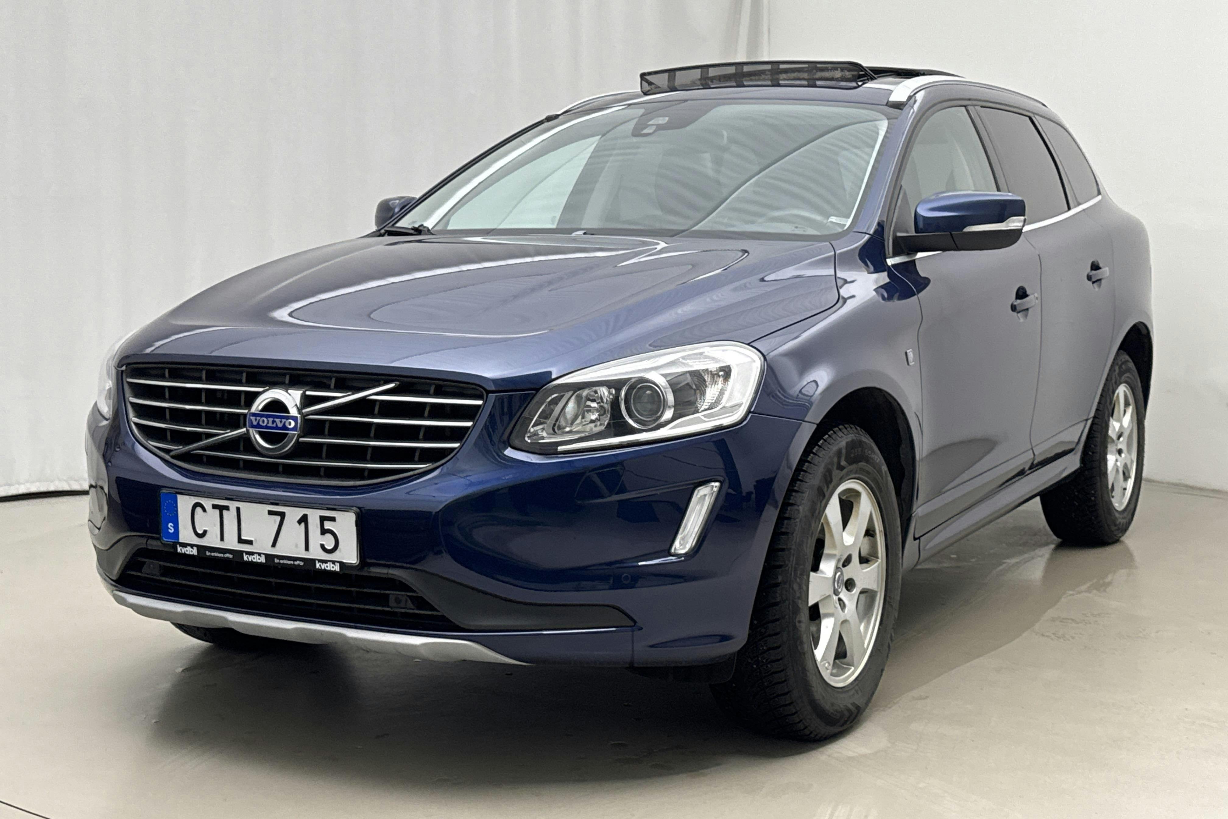 Presentation photo 1 of 23: Volvo XC60 D4 AWD (190hk) - 166 150 km - Manual - blue - 2016