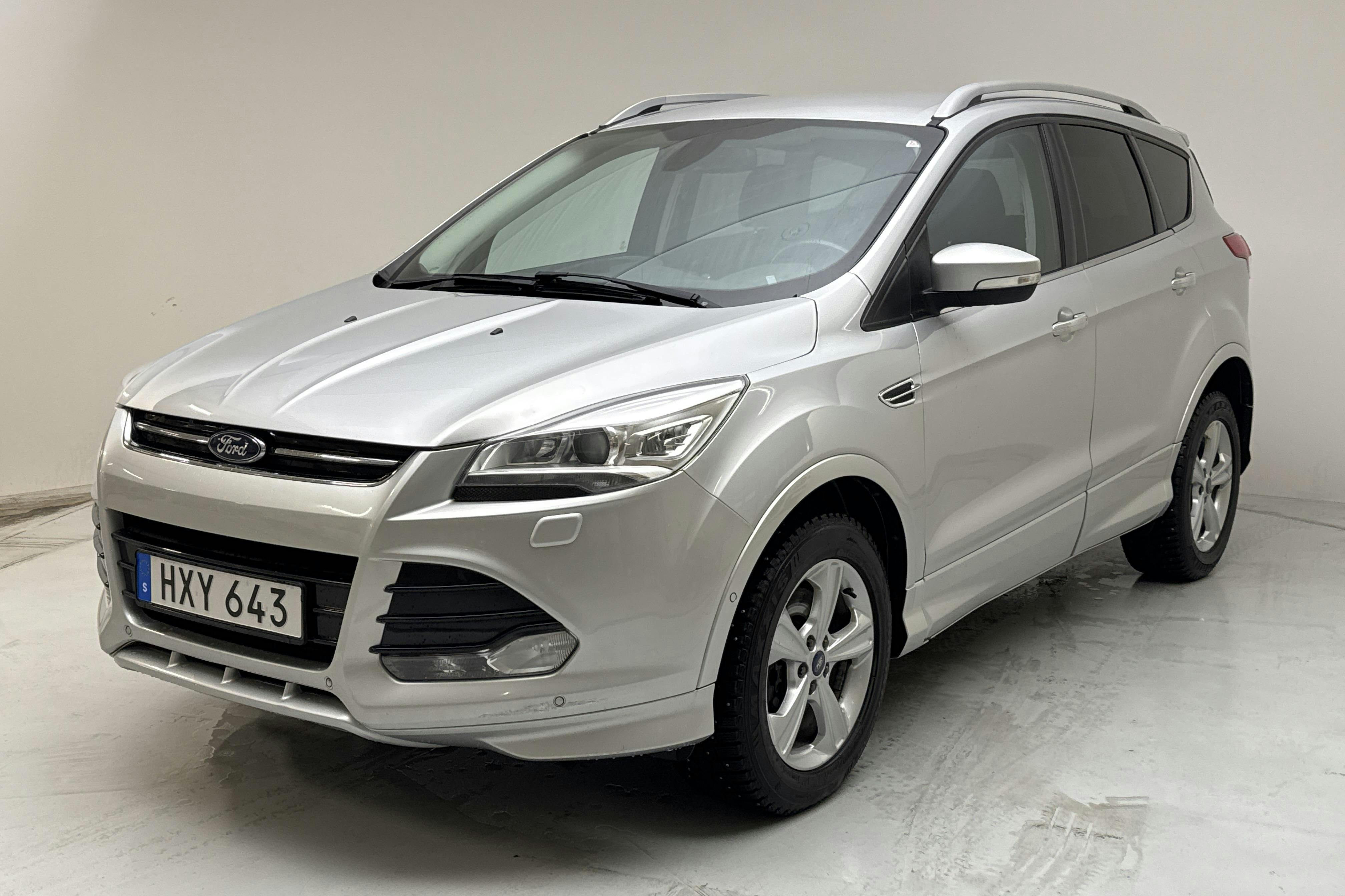 Ford Kuga 2.0 TDCi AWD (180hk) - 23 721 mil - Automat - grå - 2015