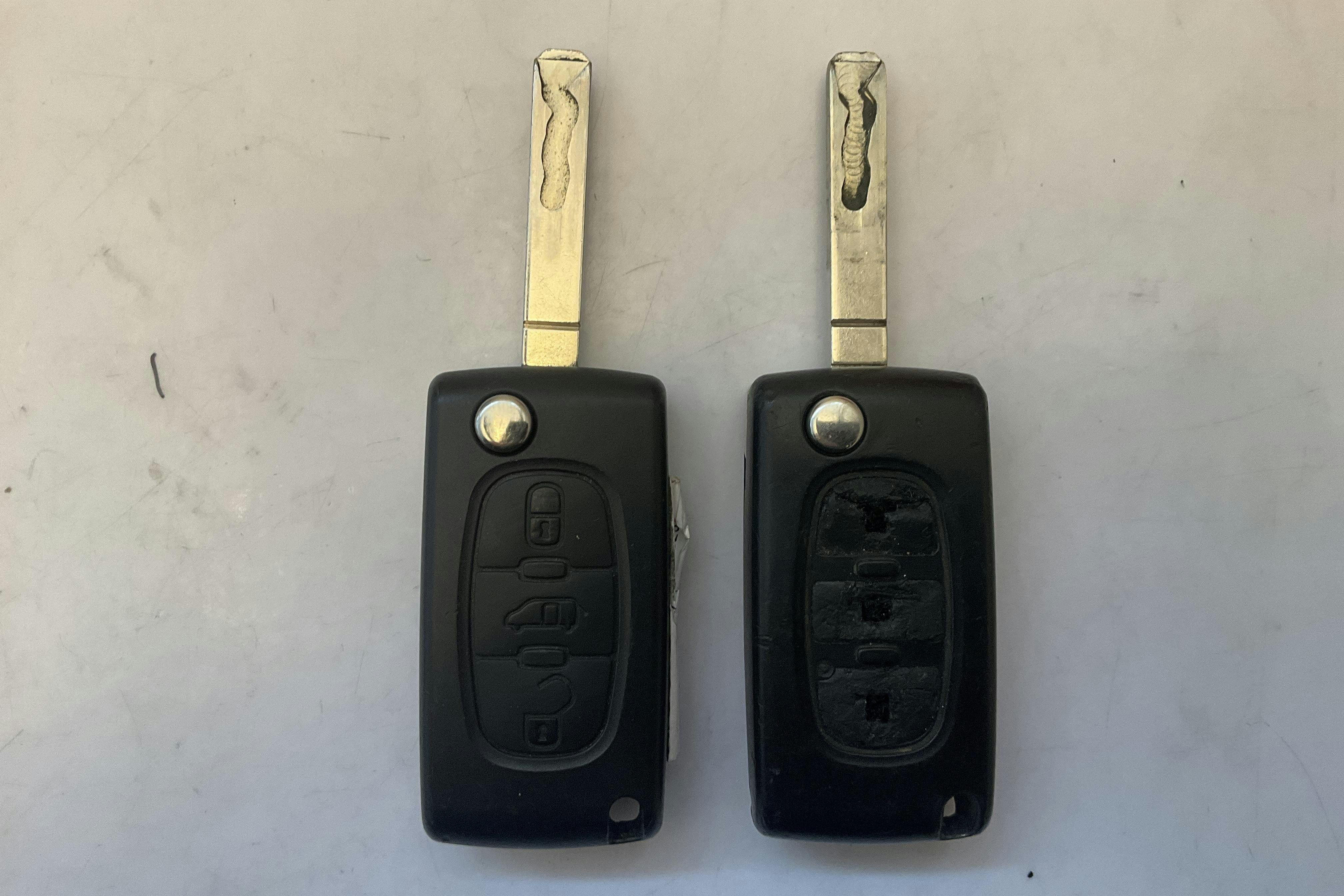 Presentationsfoto 13 av 13: Peugeot Partner 1.6 BlueHDI Skåp (100hk) - 8 771 mil - Manuell - vit - 2016