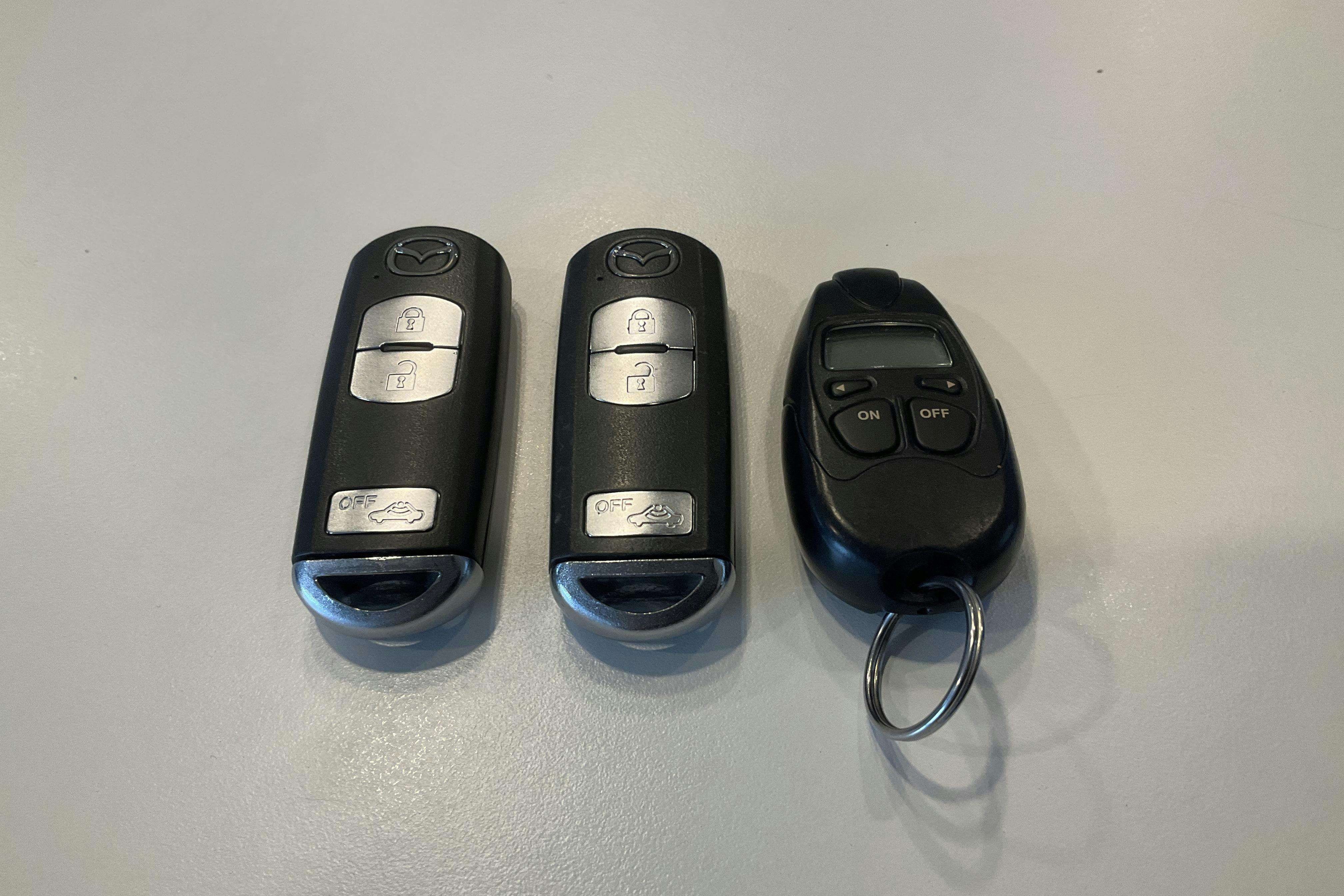 Presentationsfoto 18 av 18: Mazda 6 2.2 DE Kombi AWD (175hk) - 14 189 mil - Automat - grå - 2017