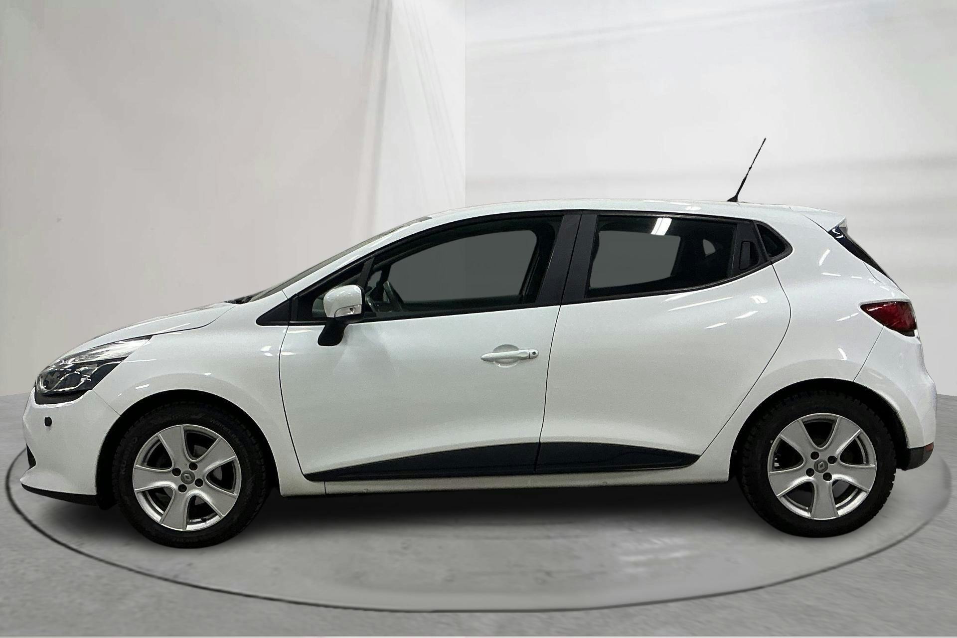 Presentation photo 2 of 14: Renault Clio IV 1.2 16V 5dr (75hk) - 84 990 km - Manual - white - 2016