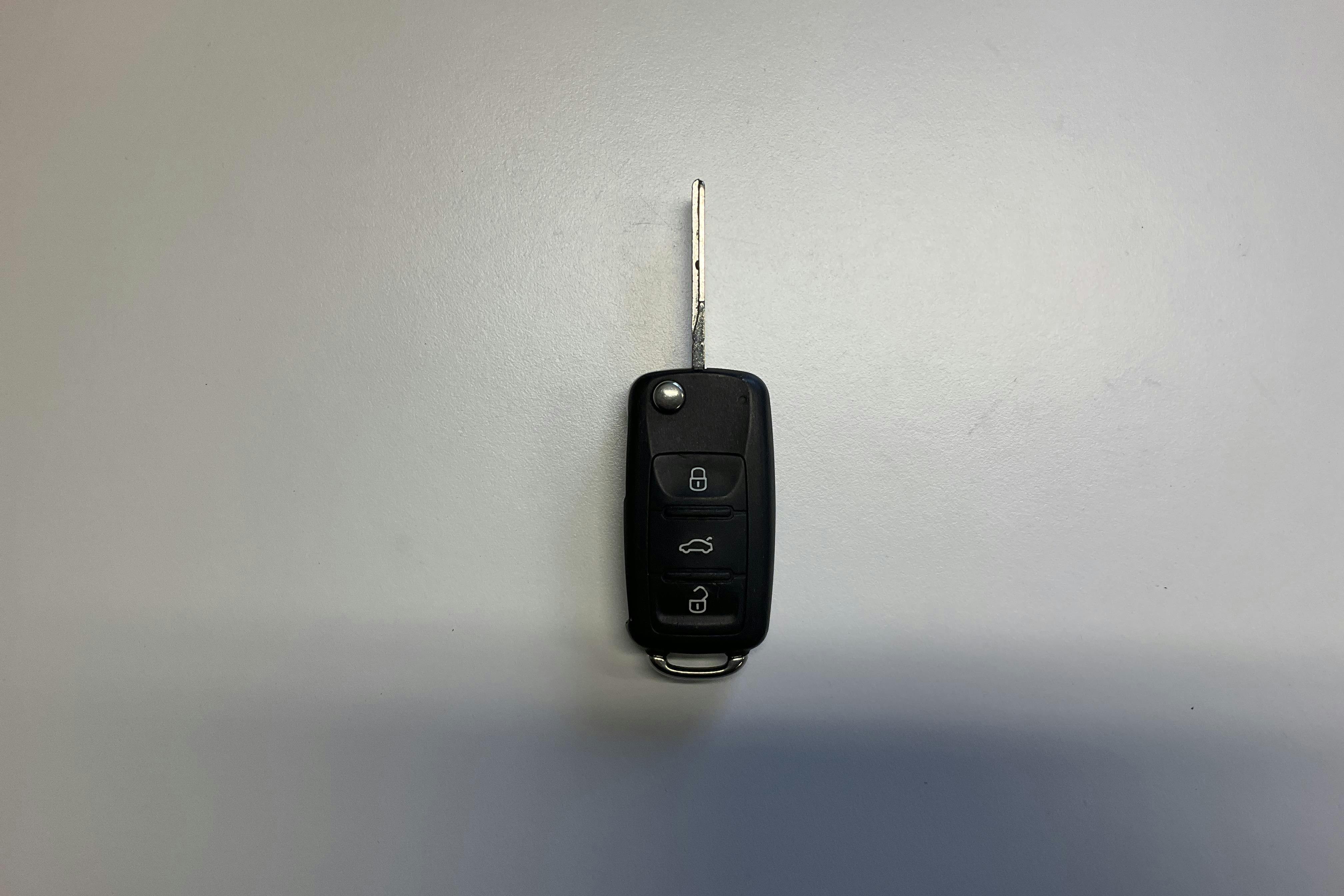 Presentation photo 12 of 12: VW Caddy 1.6 TDI Skåp (75hk) - 135 700 km - Manual - white - 2014