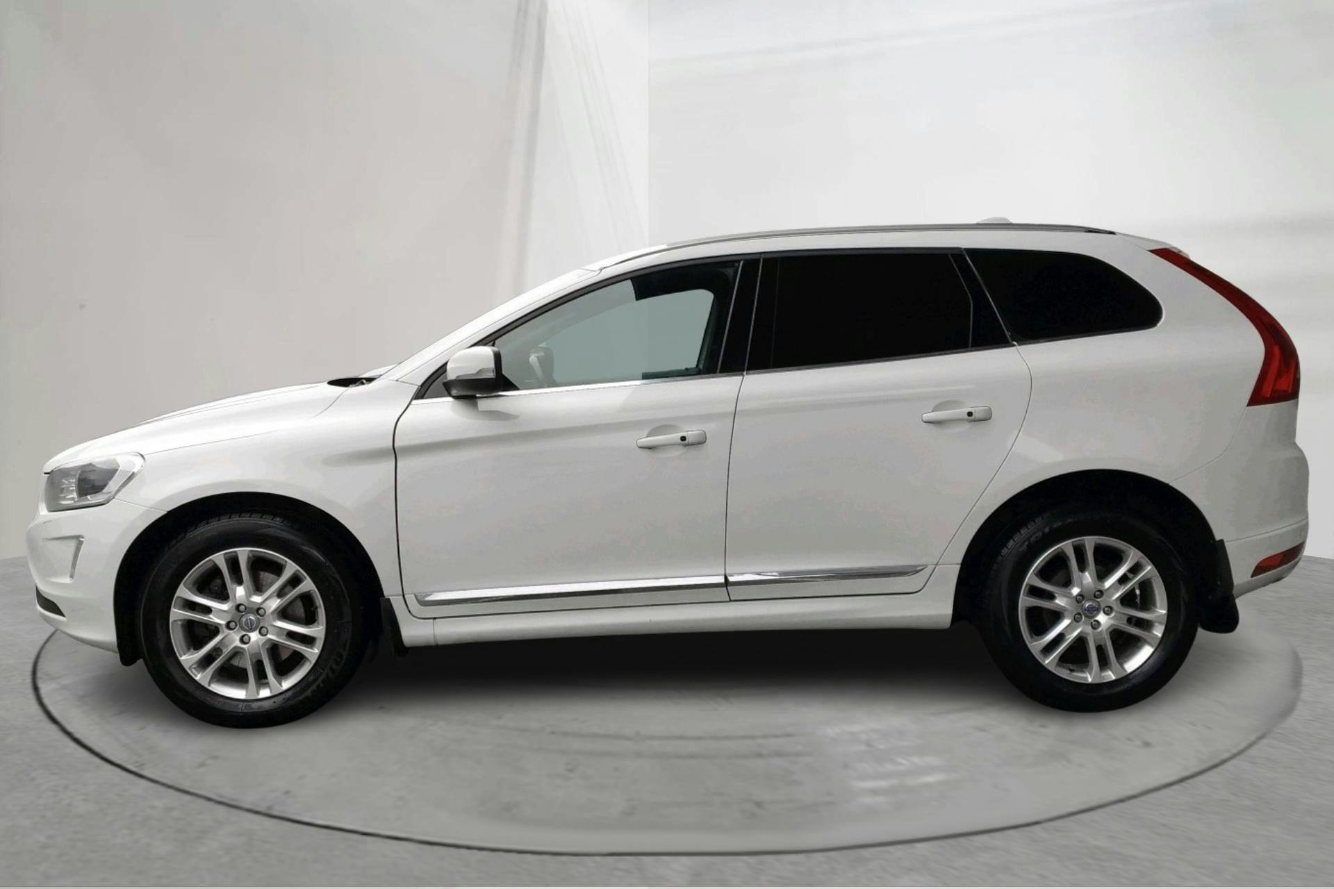 Presentation photo 2 of 12: Volvo XC60 D5 AWD (215hk) - 300 010 km - Automatic - white - 2014