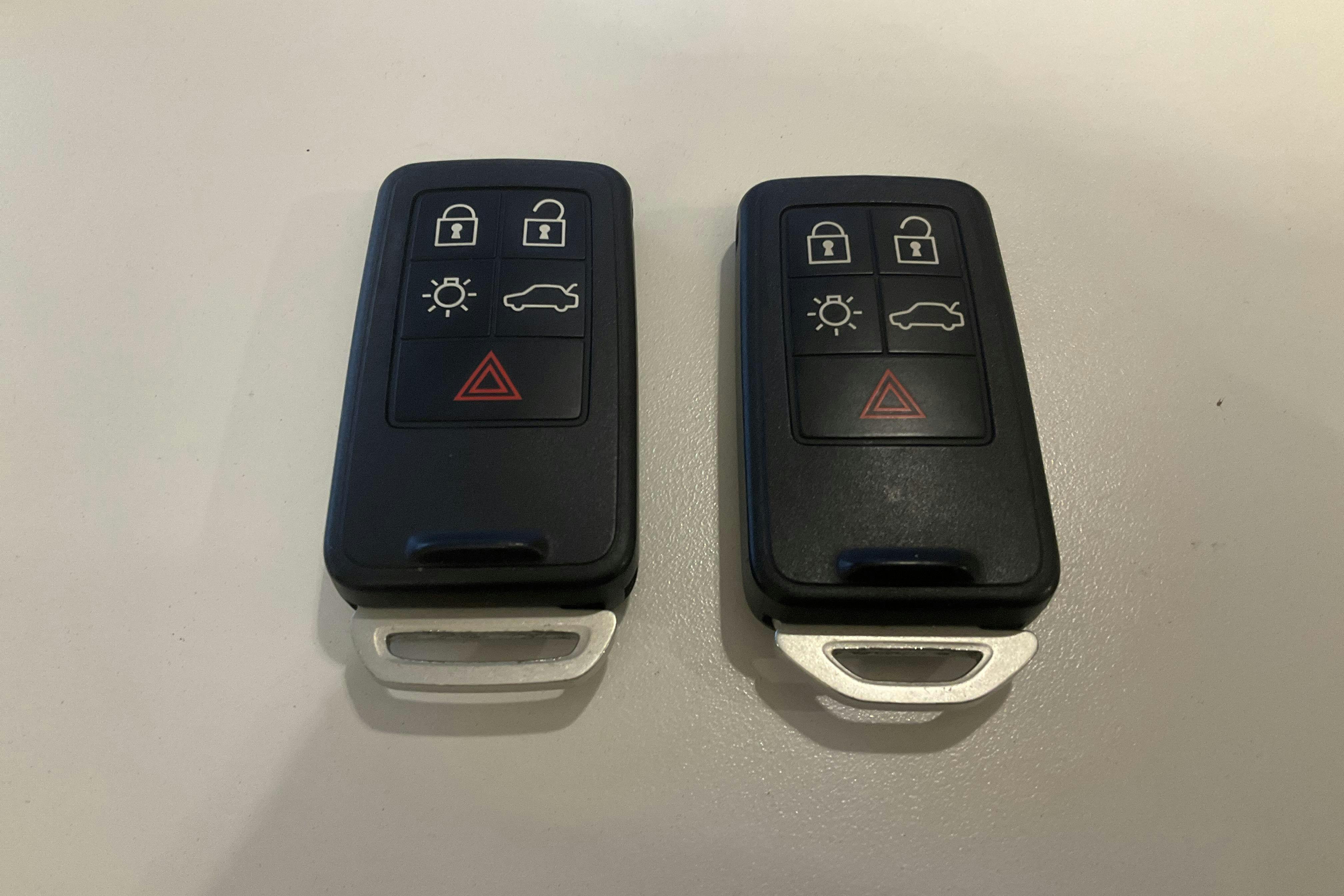 Esitlusfoto 15 aadressil 15: Volvo V40 Cross Country T3 (152hk) - 65 150 km - Automaatne - valge - 2019