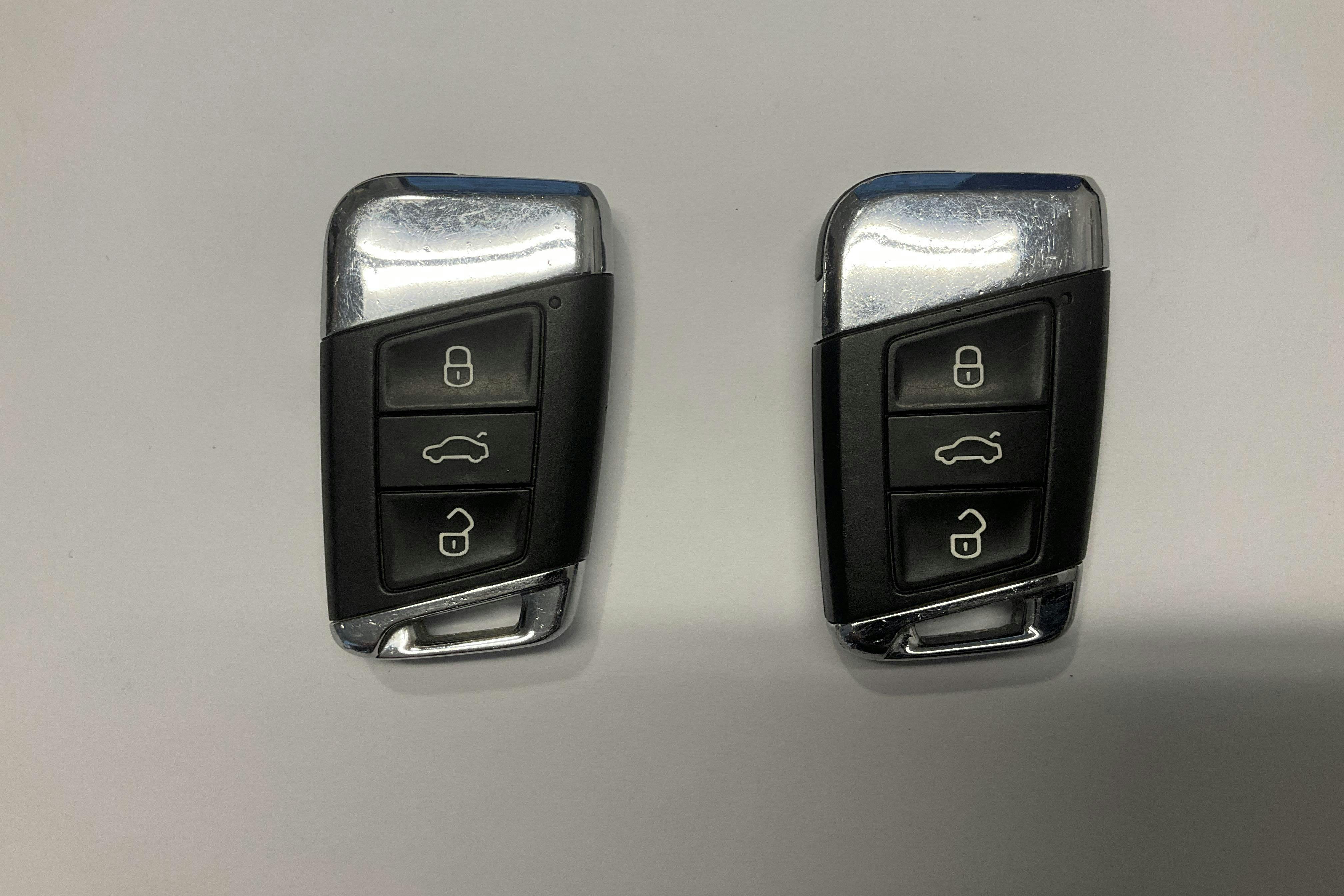 Presentationsfoto 13 av 13: VW Passat 2.0 TDI Sportscombi (190hk) - 16 778 mil - Automat - silver - 2017