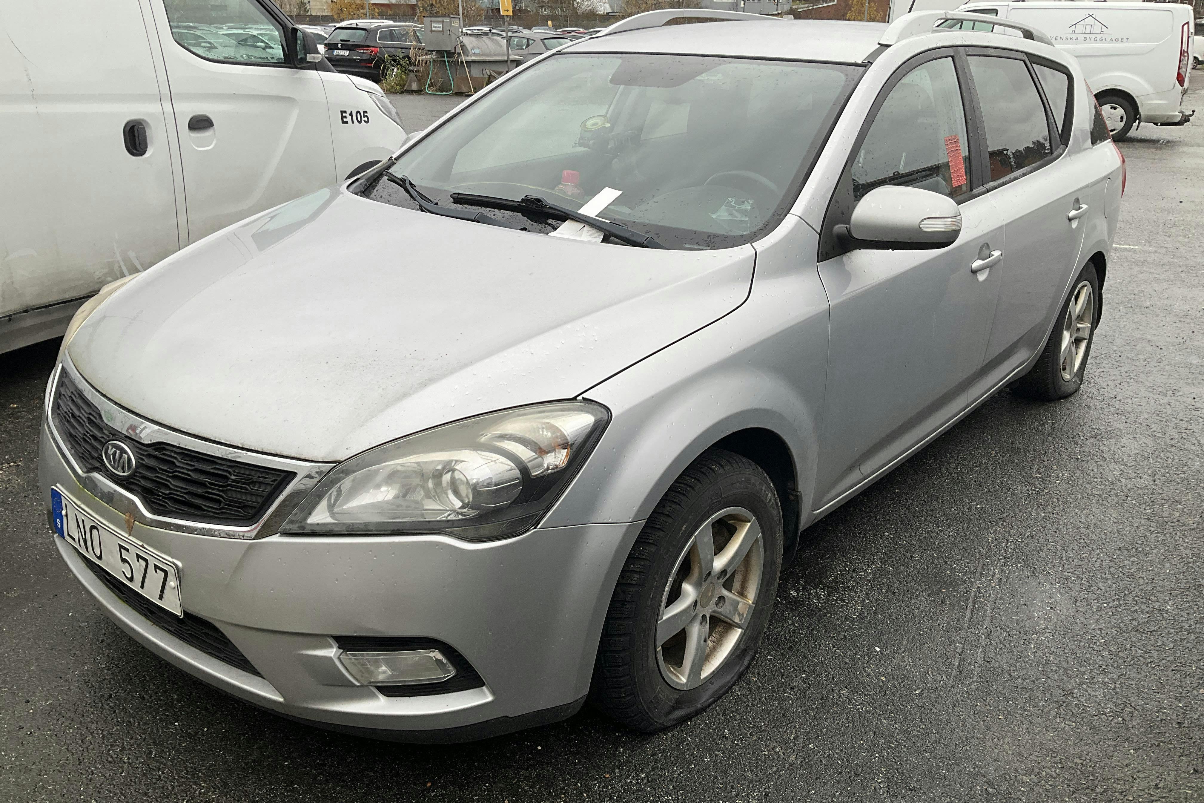 Esittelykuva 1 osoitteesta 9: KIA Cee'd 1.6 CRDi SW (115hk) - 0 km - Manuaalinen - hopea - 2010