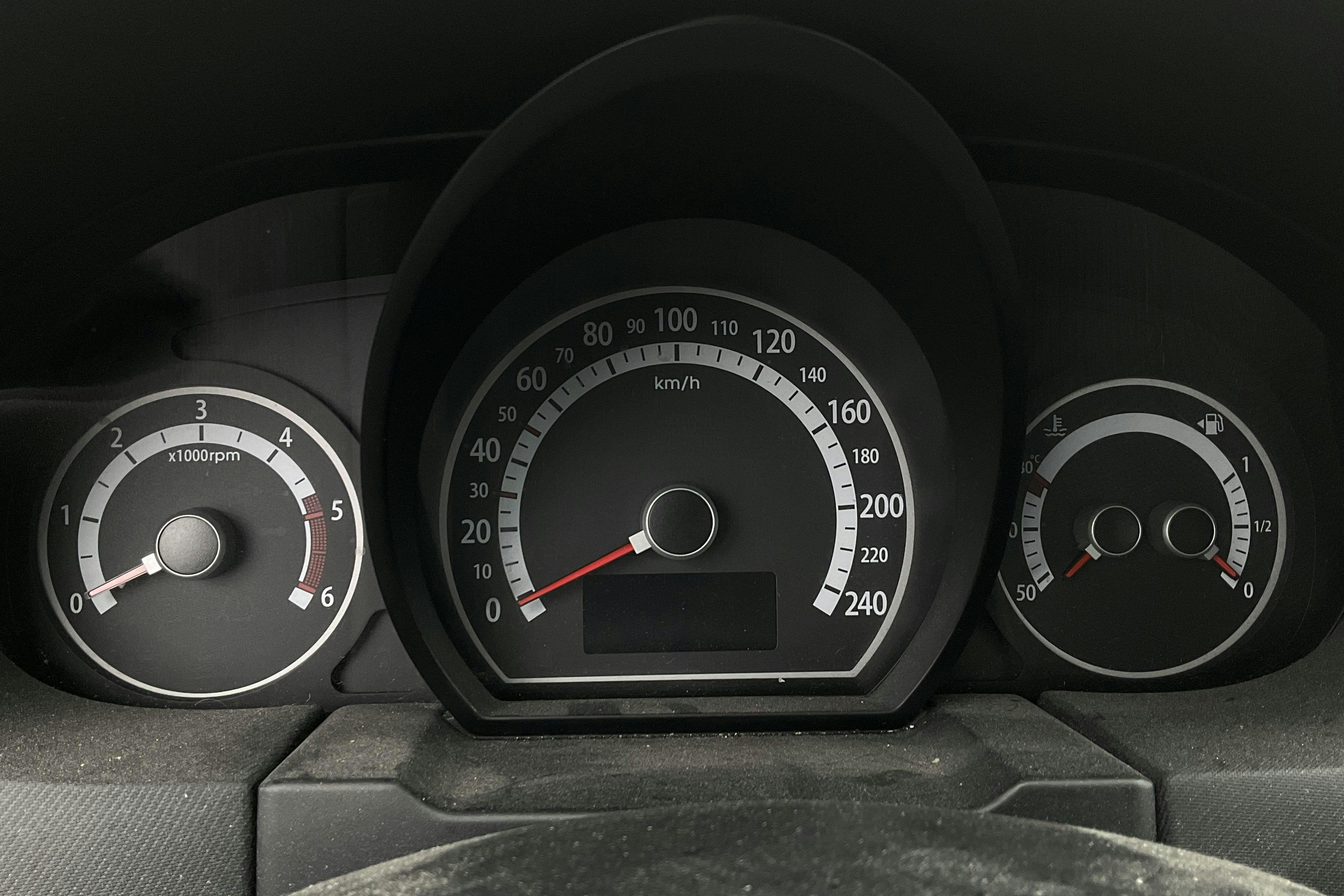 Esittelykuva 9 osoitteesta 9: KIA Cee'd 1.6 CRDi SW (115hk) - 0 km - Manuaalinen - hopea - 2010