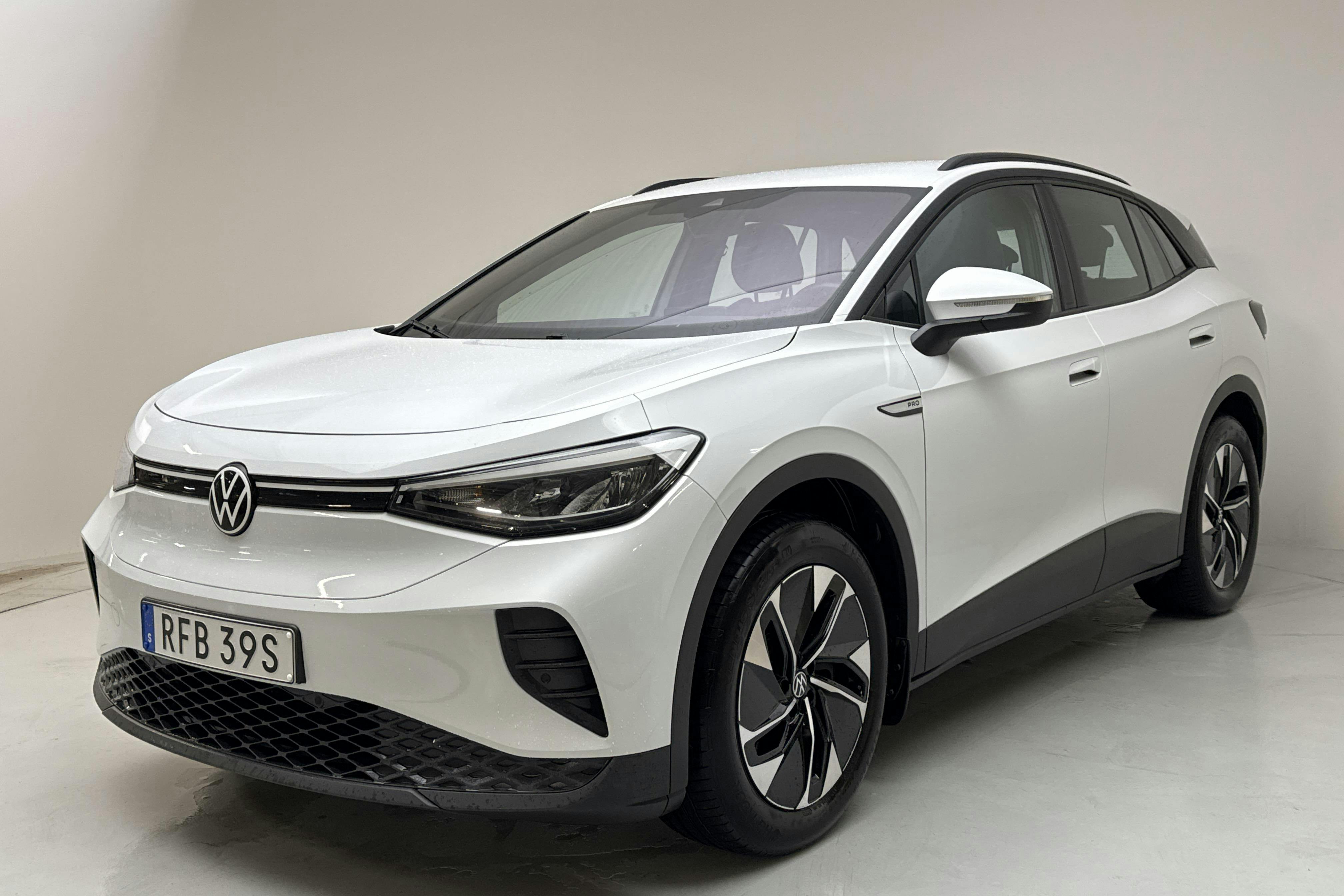 Präsentationsfoto 1 von 15: VW ID.4 77kWh (204hk) - 45 460 Kilometer - Verkaufsautomat - Weiß - 2023