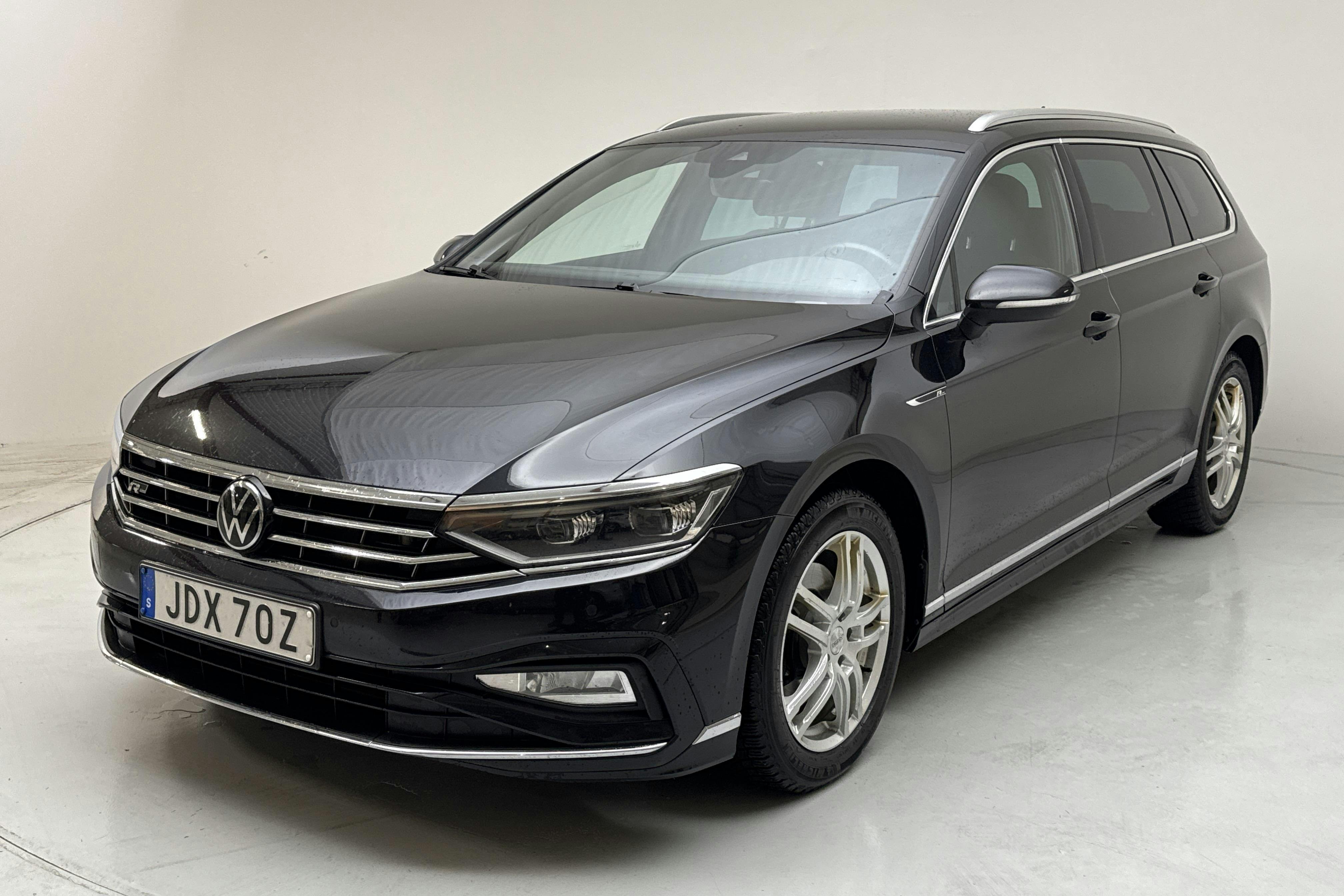 Esittelykuva 1 osoitteesta 13: VW Passat 2.0 TDI Sportscombi 4Motion (200hk) - 123 120 km - Automaattinen - musta - 2022