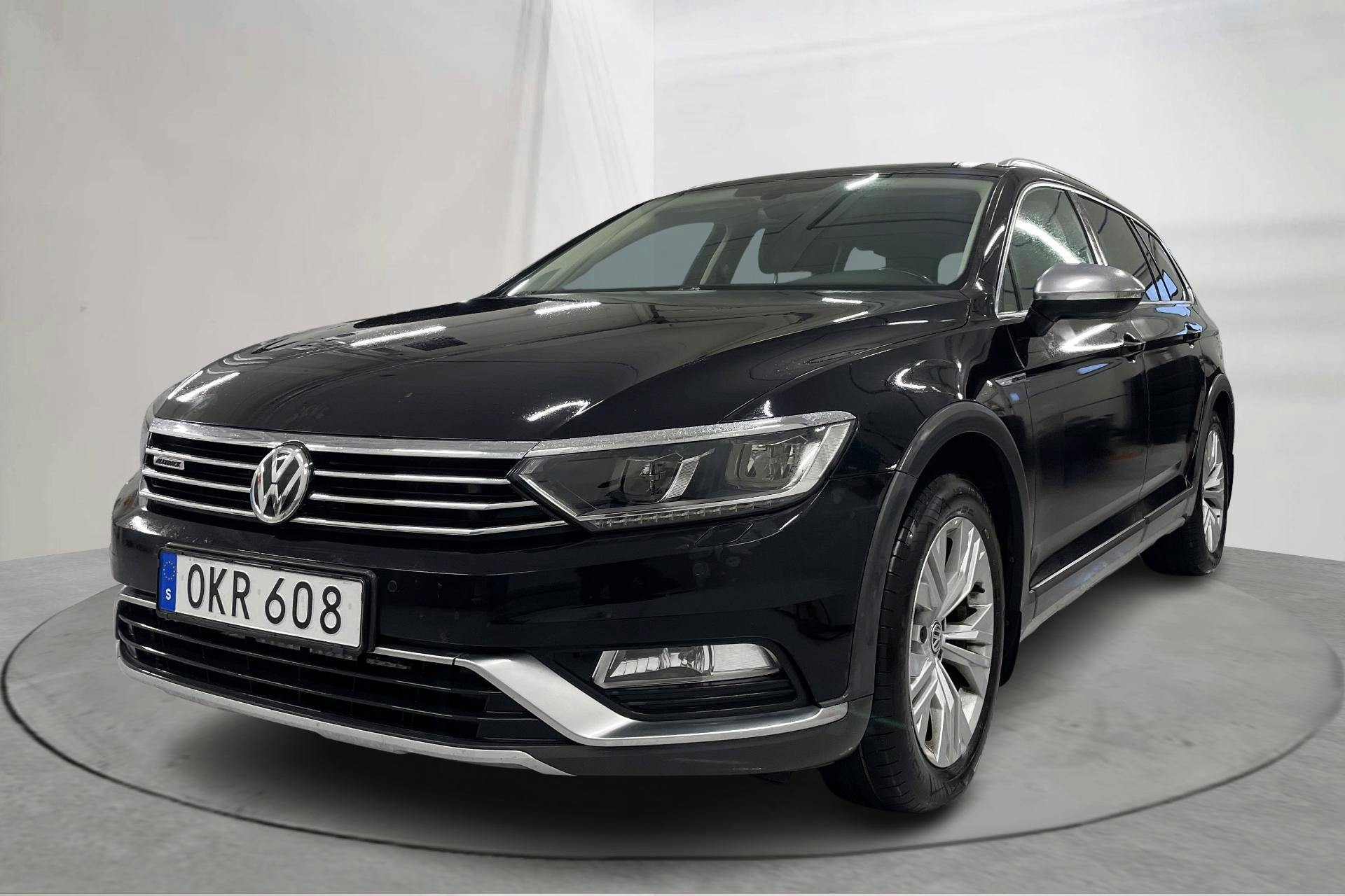 Presentationsfoto 1 av 15: VW Passat Alltrack 2.0 TDI 4MOTION (190hk) - 14 163 mil - Automat - svart - 2017