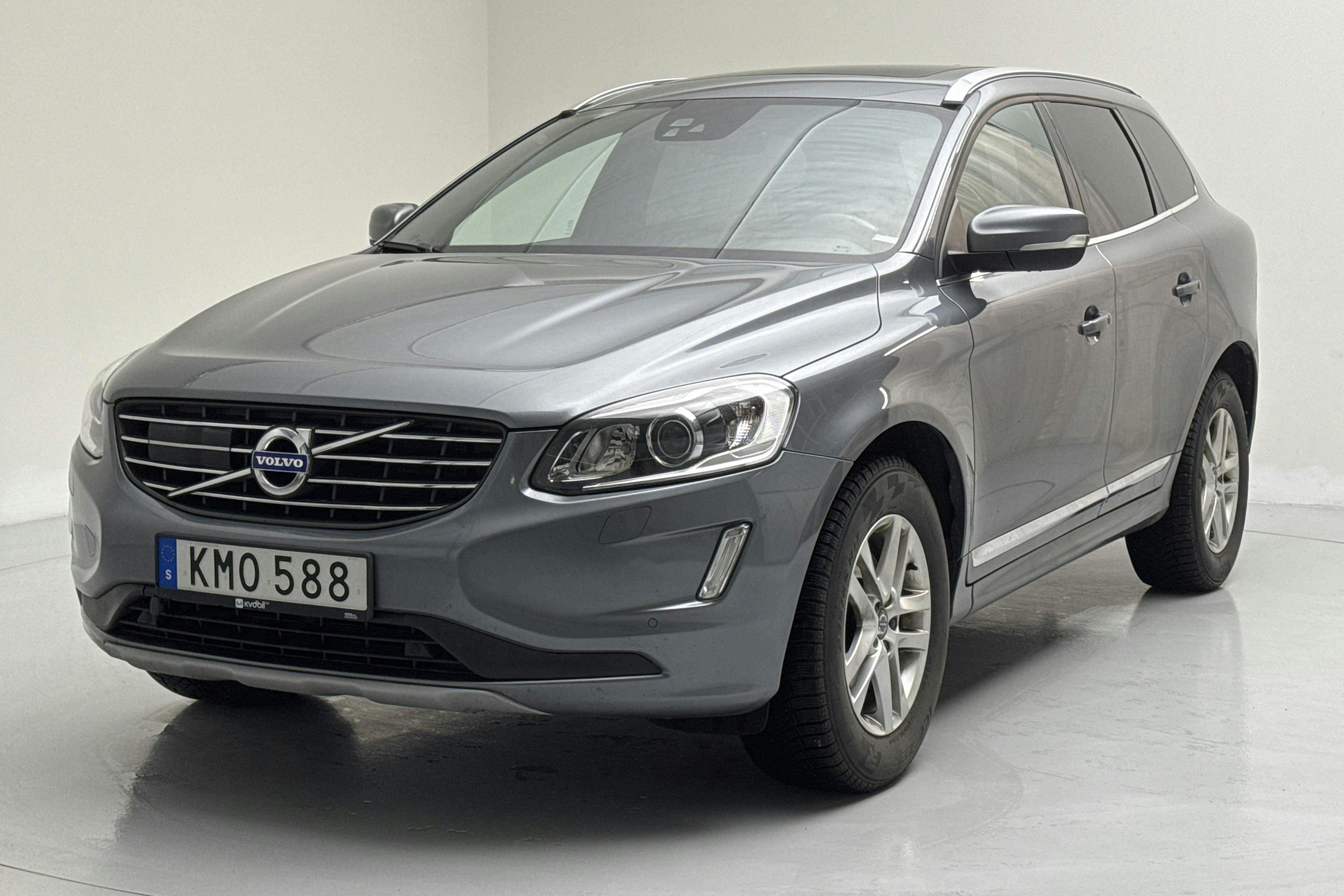 Presentation photo 1 of 17: Volvo XC60 D5 AWD (220hk) - 116 510 km - Automatic - gray - 2017