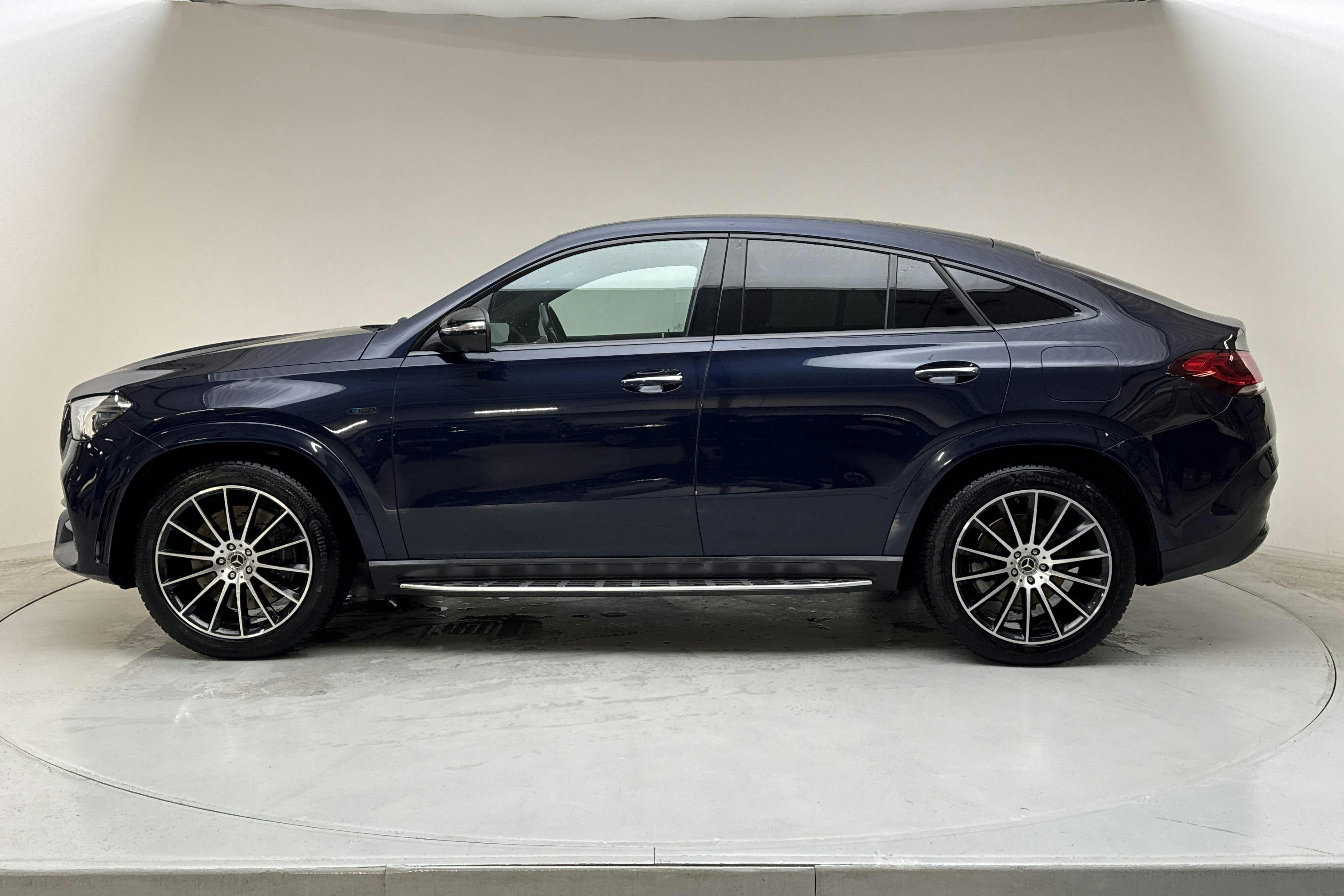 Presentationsfoto 2 av 17: Mercedes GLE 350 de 4MATIC Coupé C167 (333hk) - 16 359 mil - Automat - Dark Blue - 2021
