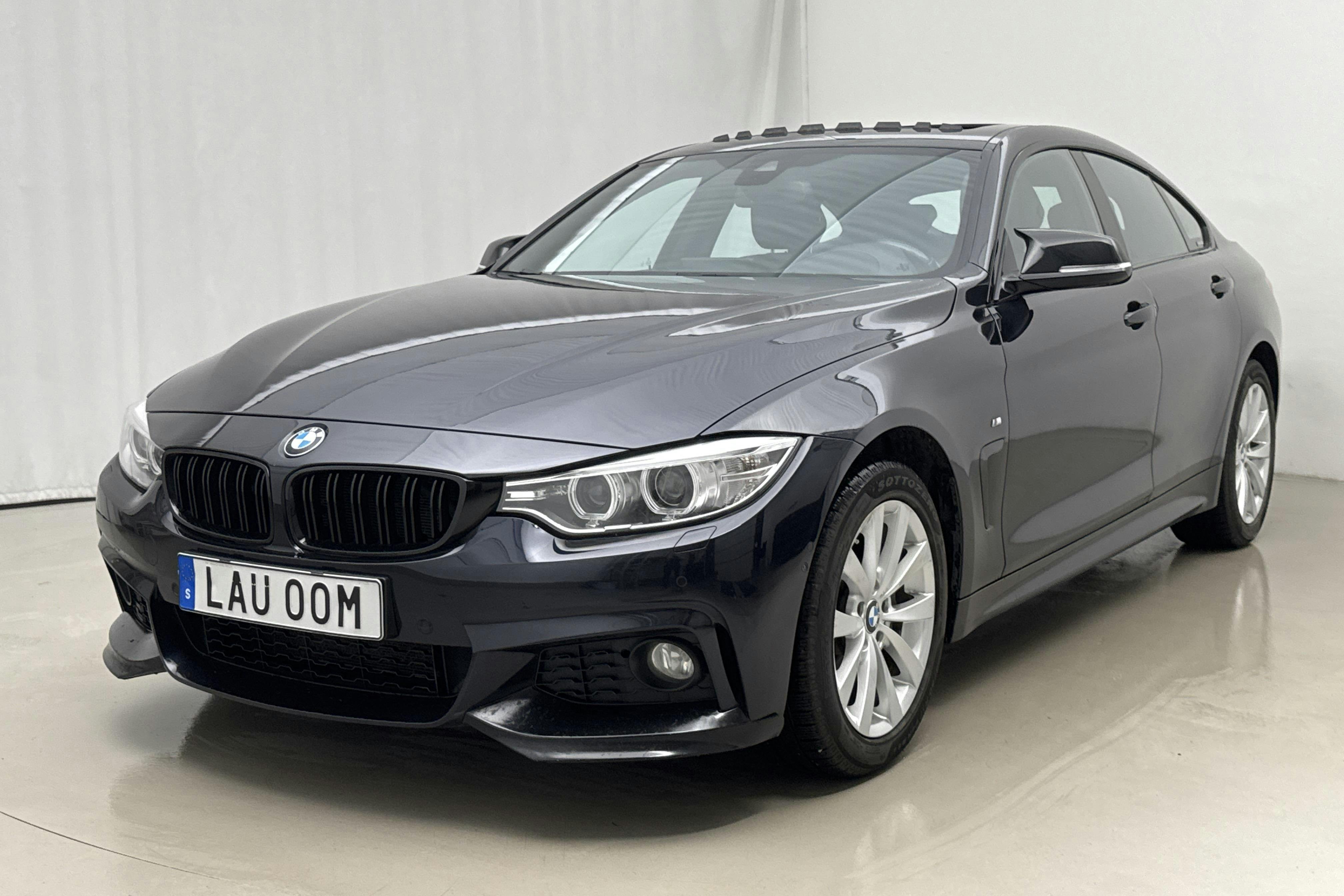 Presentationsfoto 1 av 26: BMW 440i xDrive Gran Coupé, F36 (326hk) - 15 959 mil - Automat - svart - 2016