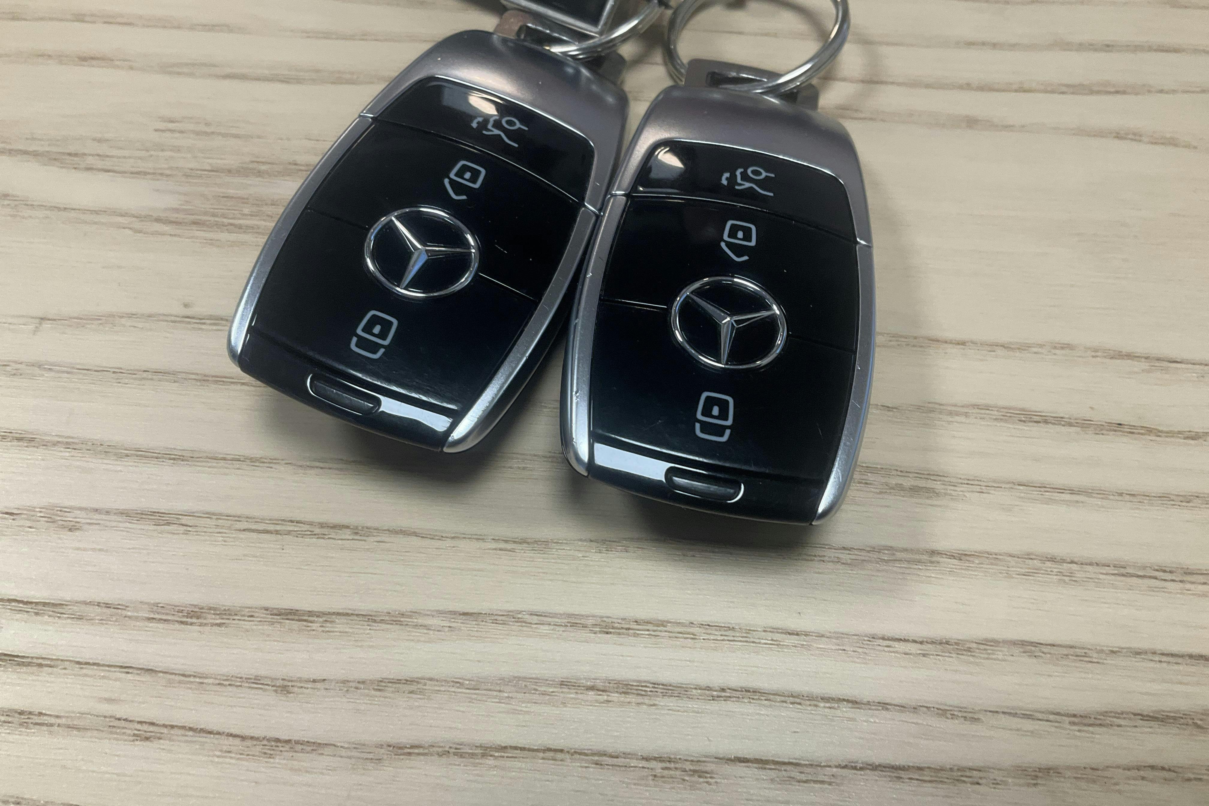 Presentation photo 15 of 15: Mercedes E 200 d Kombi S213 (150hk) - 185 820 km - Automatic - white - 2019