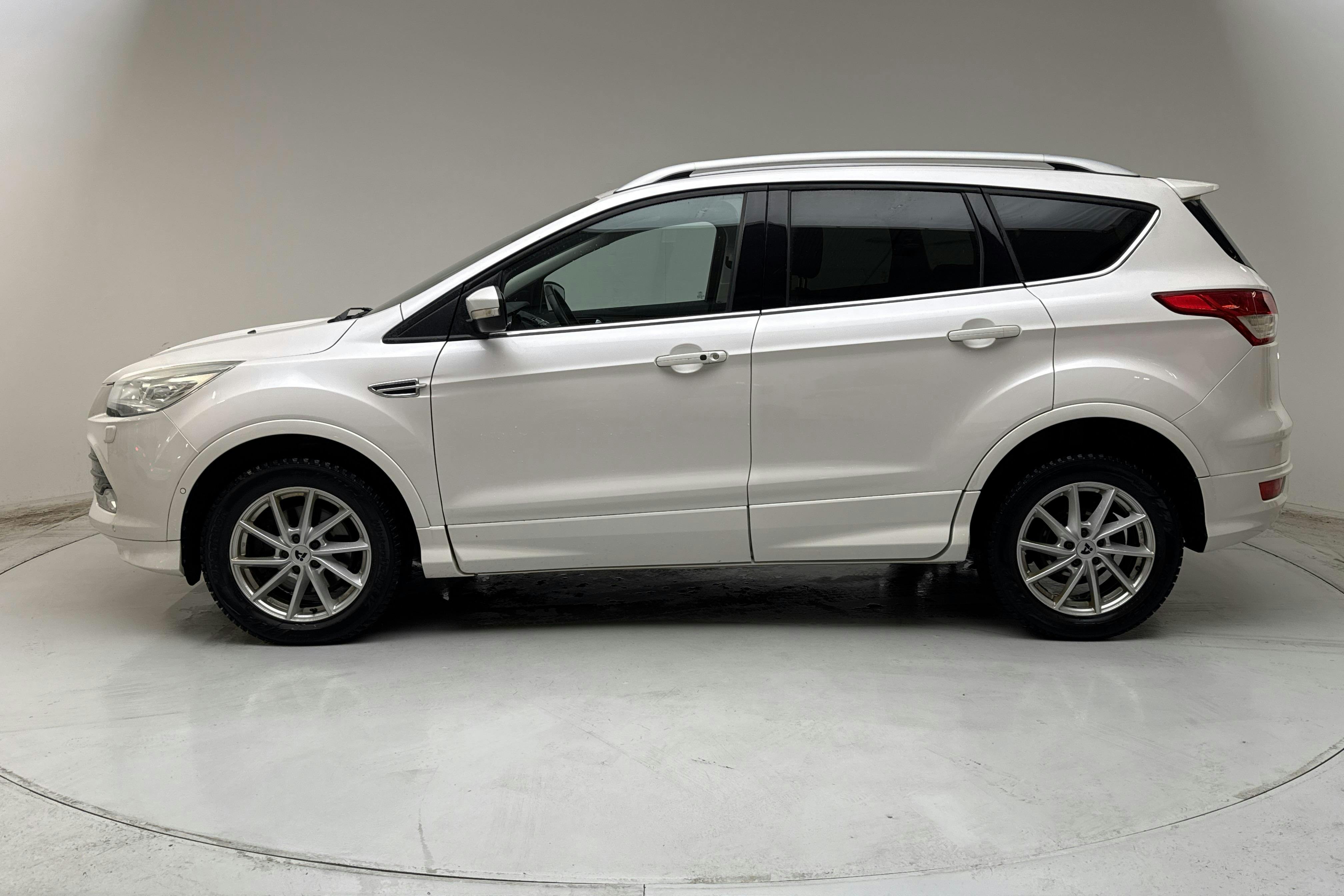 Presentation photo 2 of 21: Ford Kuga 1.6 EcoBoost (180hk) - 141 830 km - Automatic - white - 2014