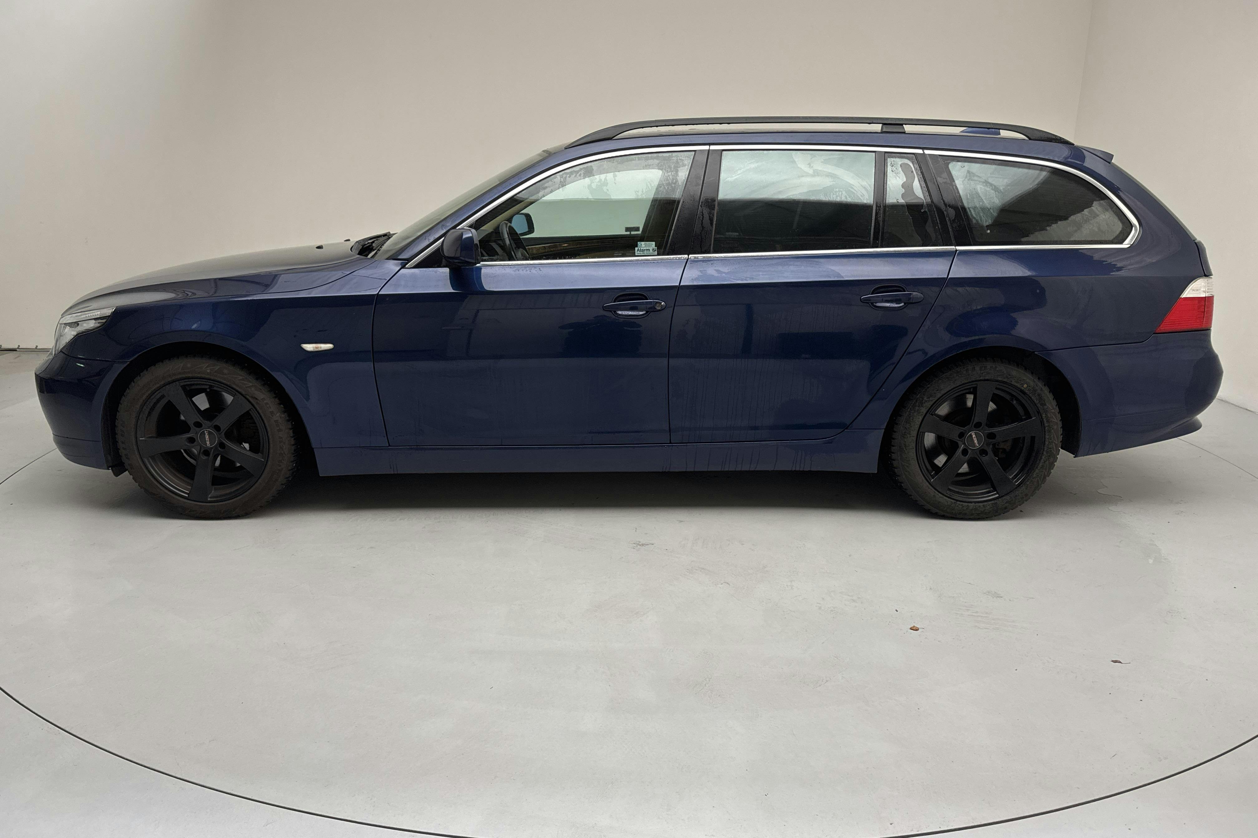 Esittelykuva 2 osoitteesta 12: BMW 520i Touring, E61 (170hk) - 222 450 km - Automaattinen - sininen - 2008