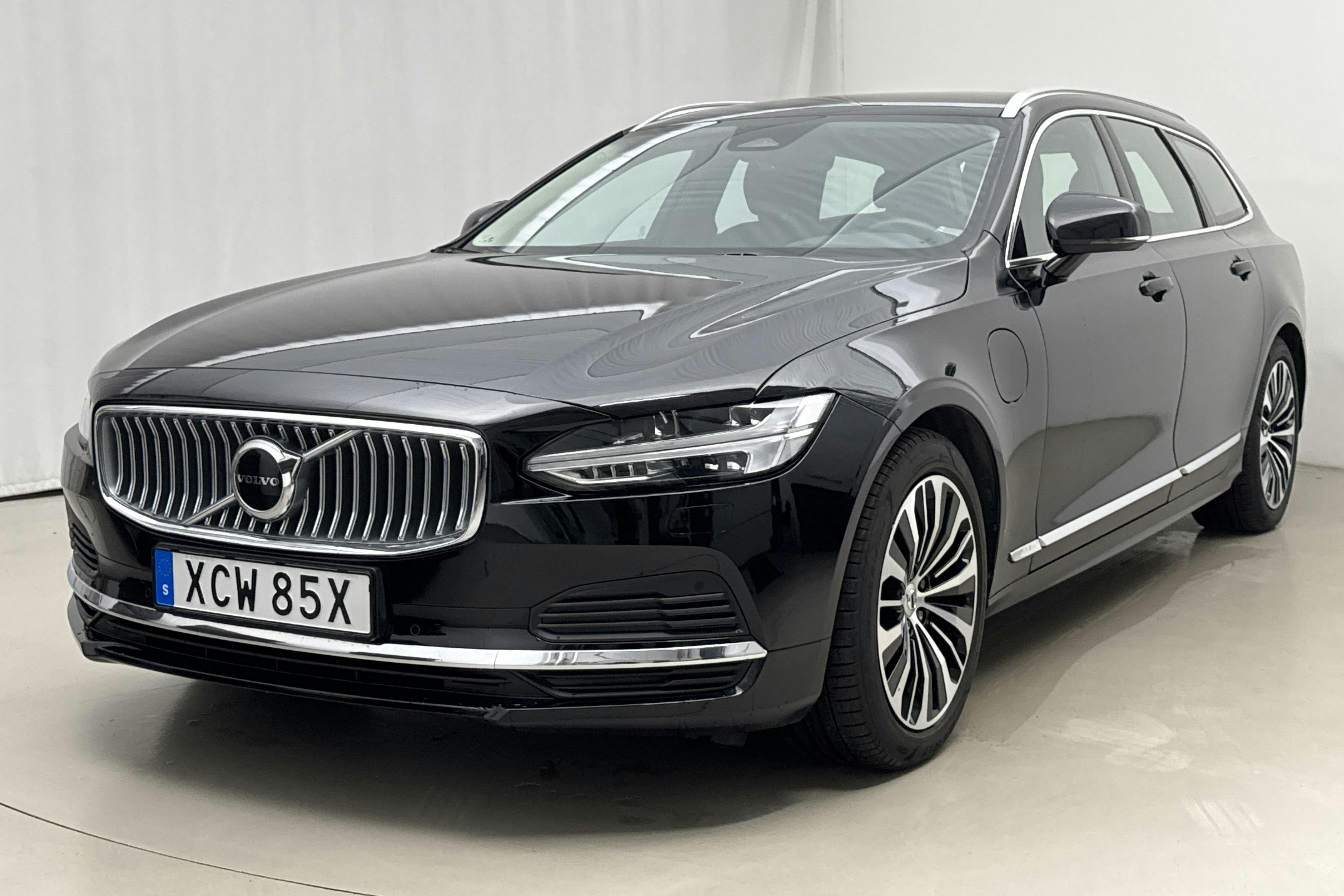 Volvo V90 T6 AWD Recharge (350hk) - 65 300 km - Automaatne - must - 2023