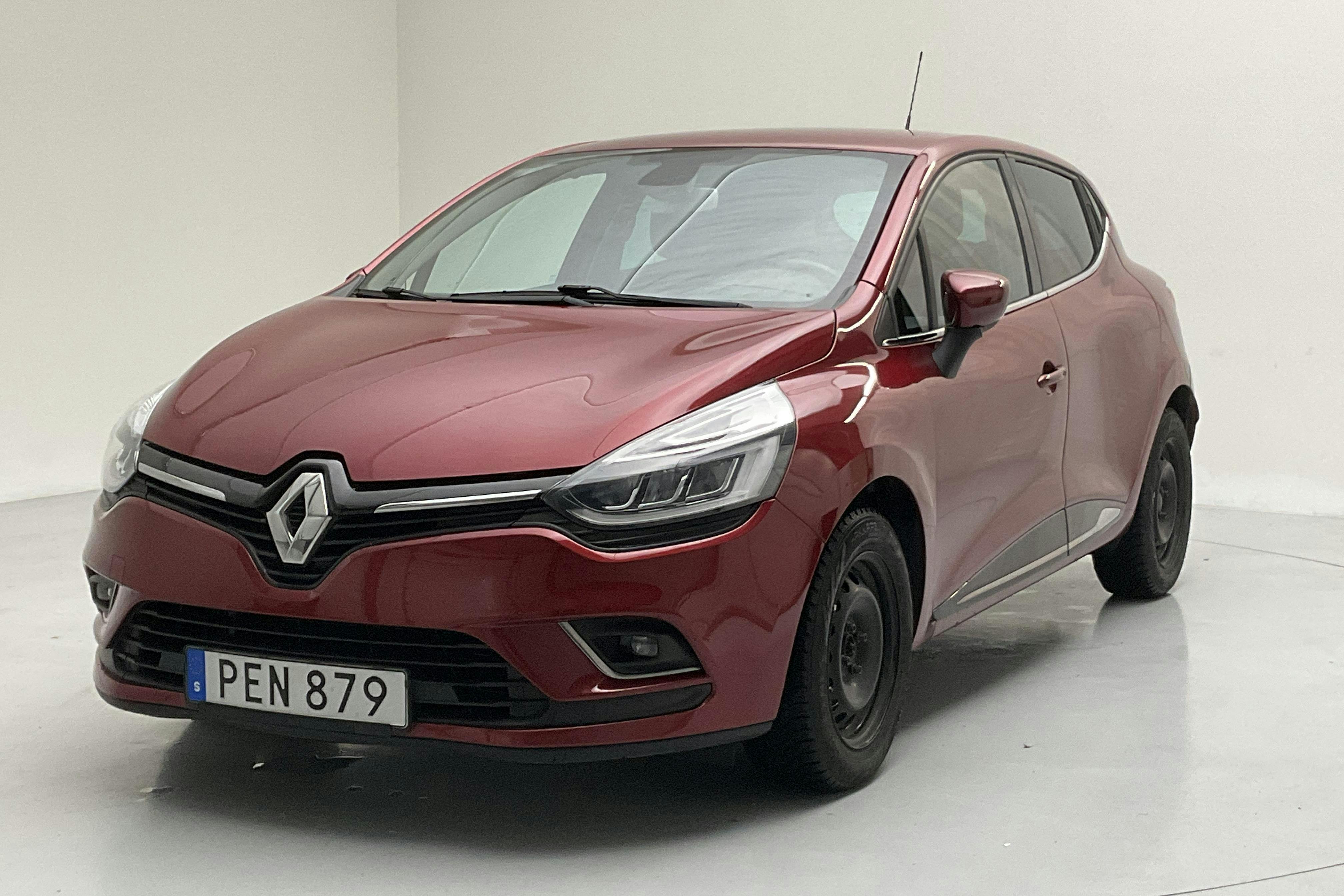 Renault Clio IV 0.9 TCe 90 5dr (90hk) - 6 640 mil - Manuell - Dark Red - 2018