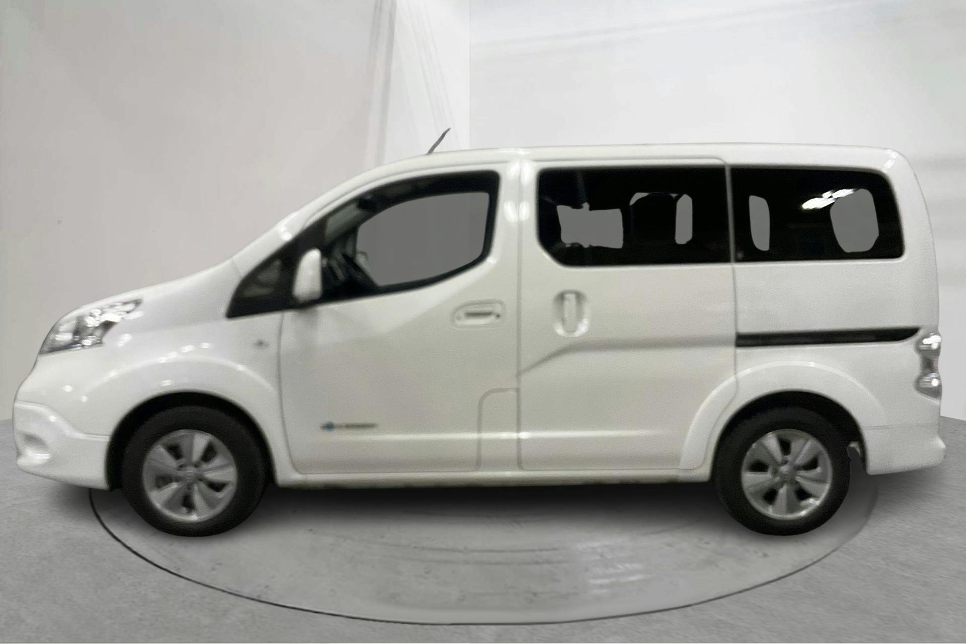Presentation photo 2 of 17: Nissan e-NV200 24,0kWh (109hk) - 33 190 km - Automatic - white - 2015