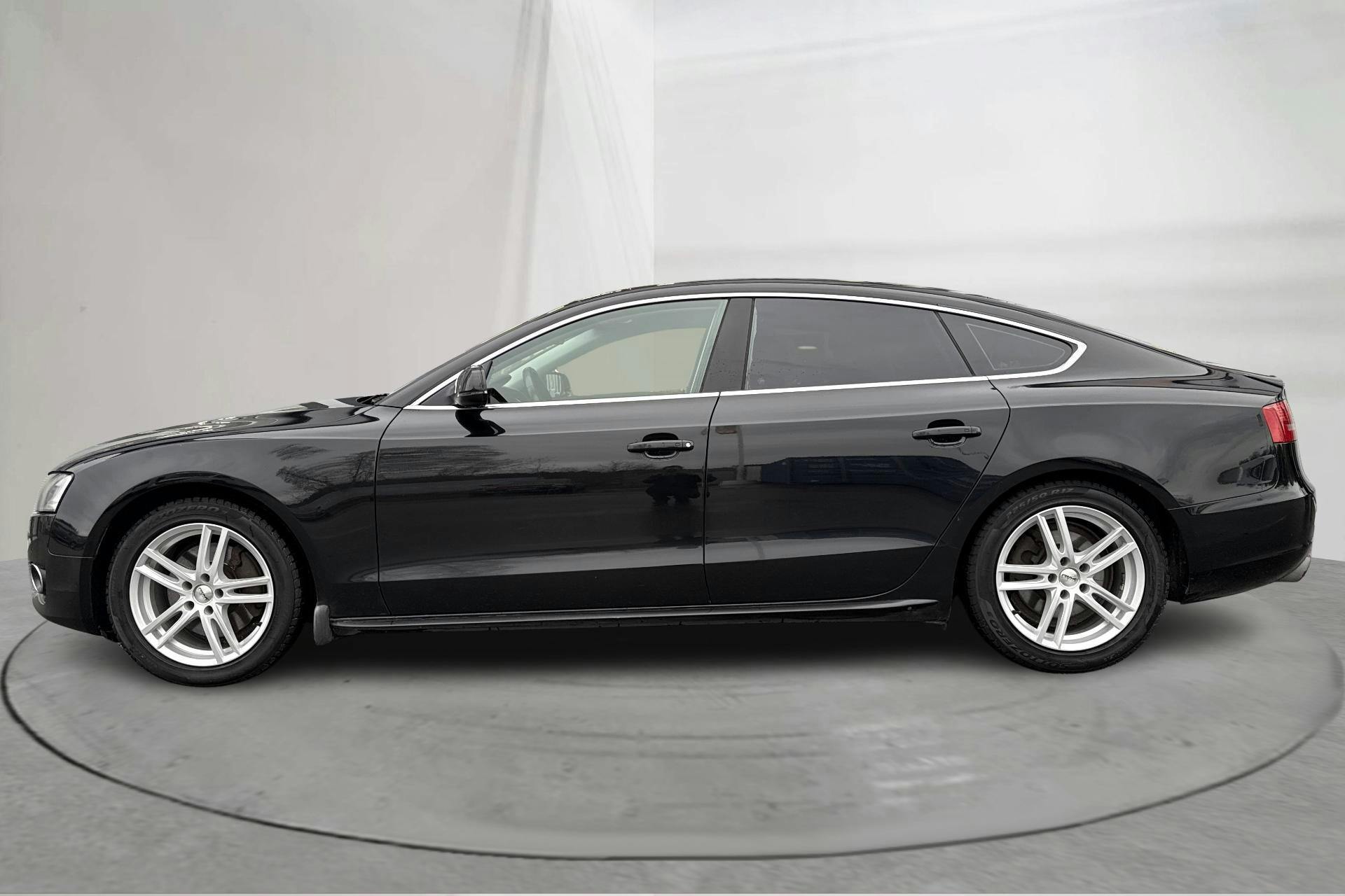 Esitlusfoto 2 aadressil 14: Audi A5 2.0 TFSI Sportback quattro (211hk) - 247 830 km - Automaatne - must - 2010