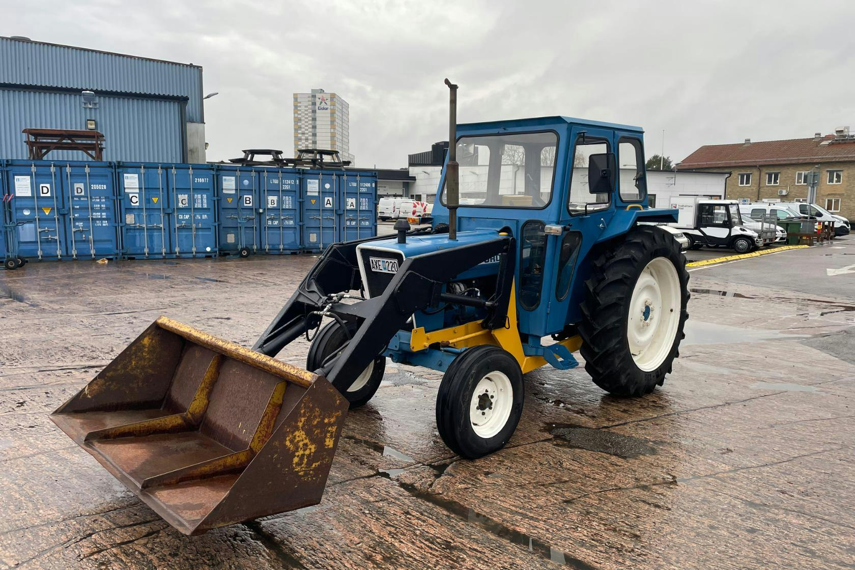 Presentation photo 1 of 40: FORD 4600 -  - Manual - blue - 1977