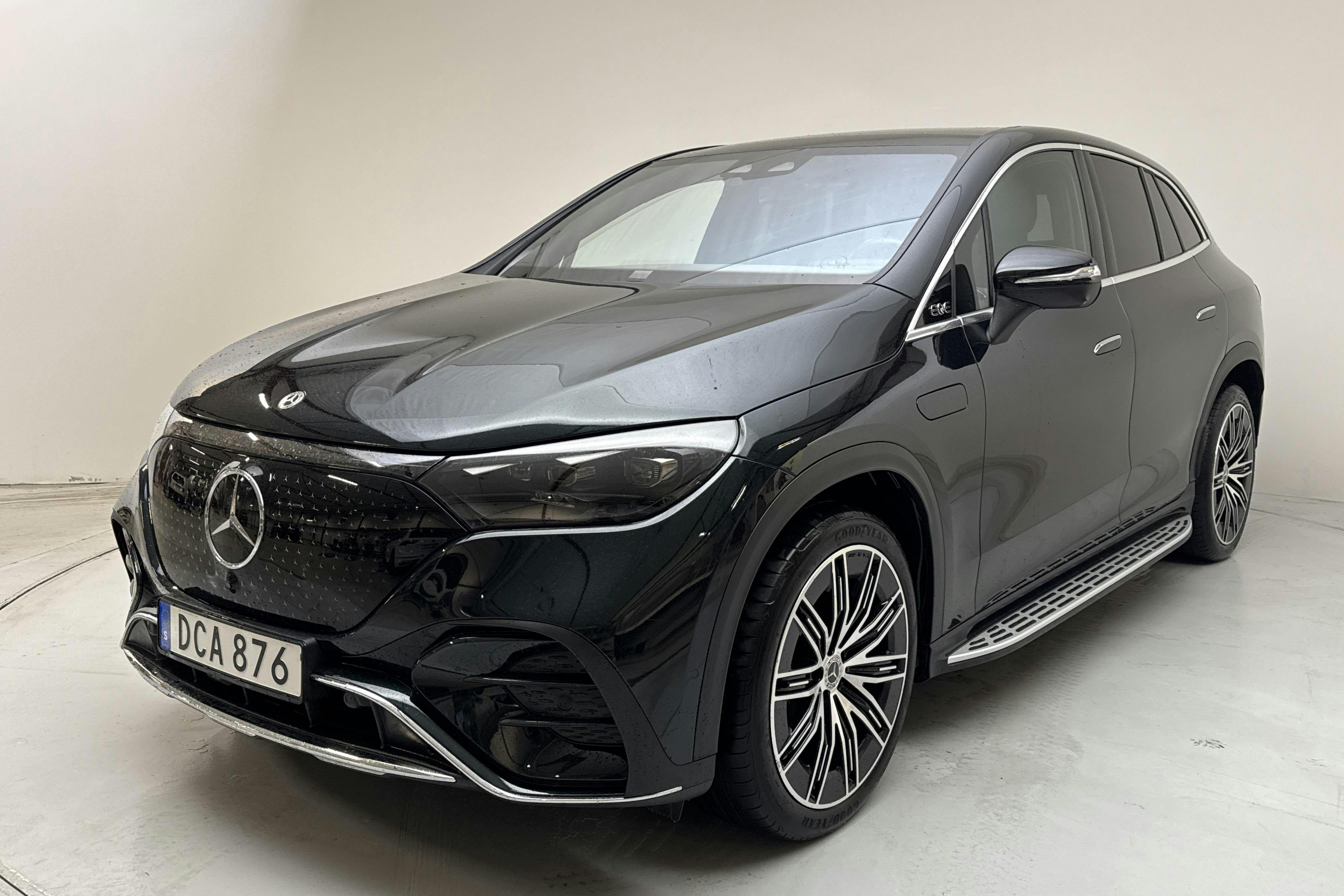 Presentation photo 1 of 20: Mercedes EQE 500 4Matic SUV X294 (408hk) - 43 930 km - Automatic - green - 2023