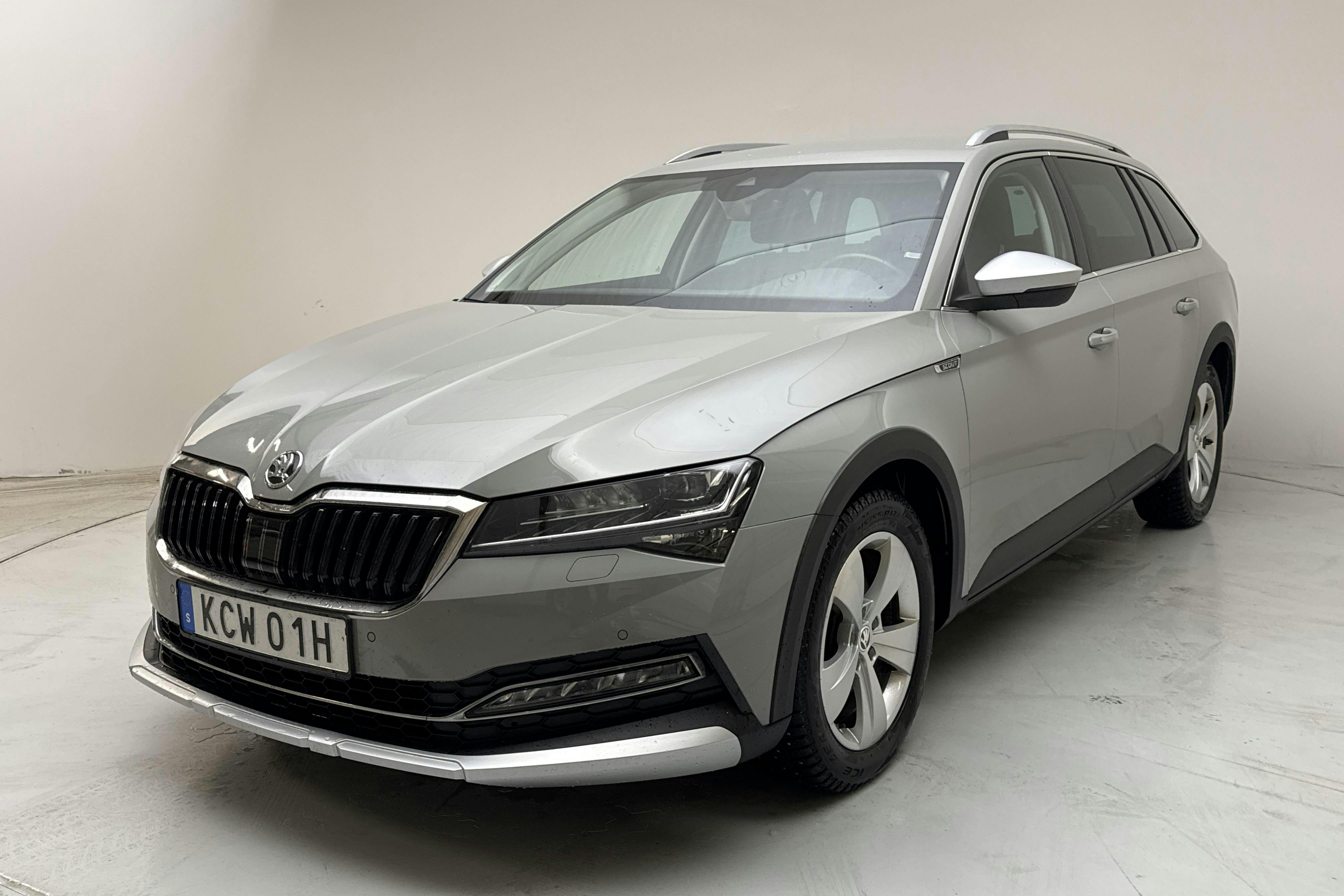 Skoda Superb 2.0 TDI Kombi 4x4 (200hk) - 81 060 km - Automatic - gray - 2023