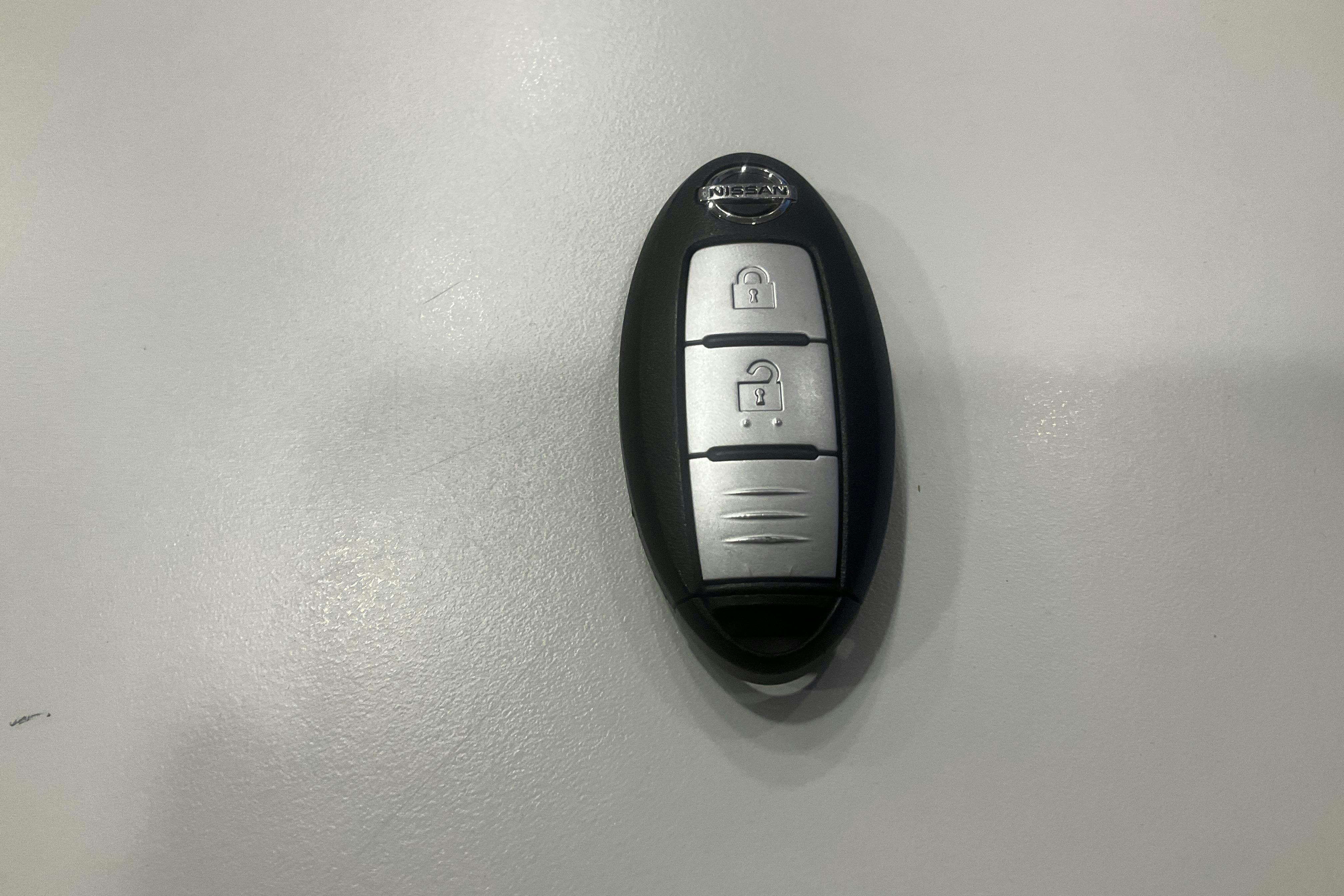 Presentation photo 20 of 20: Nissan Qashqai 1.2 (115hk) - 181 770 km - Automatic - red - 2017