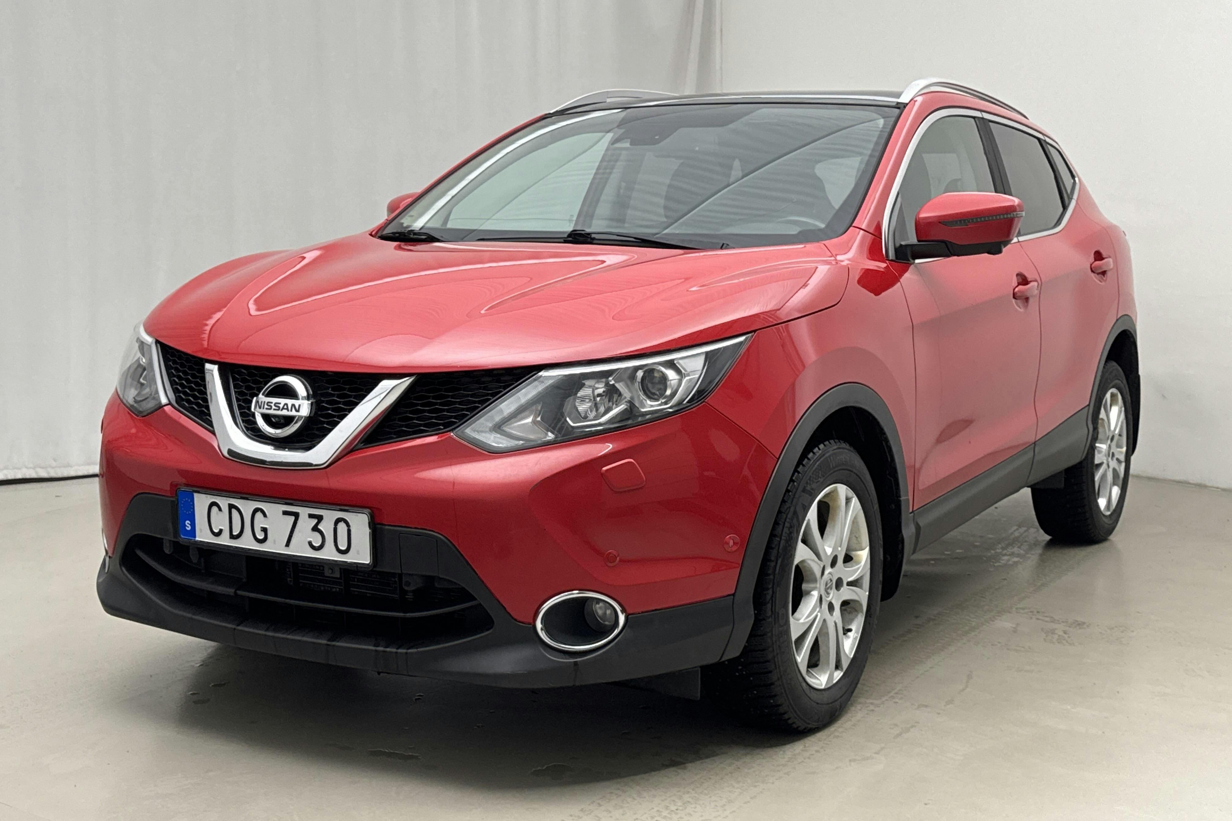 Presentation photo 1 of 20: Nissan Qashqai 1.2 (115hk) - 181 770 km - Automatic - red - 2017