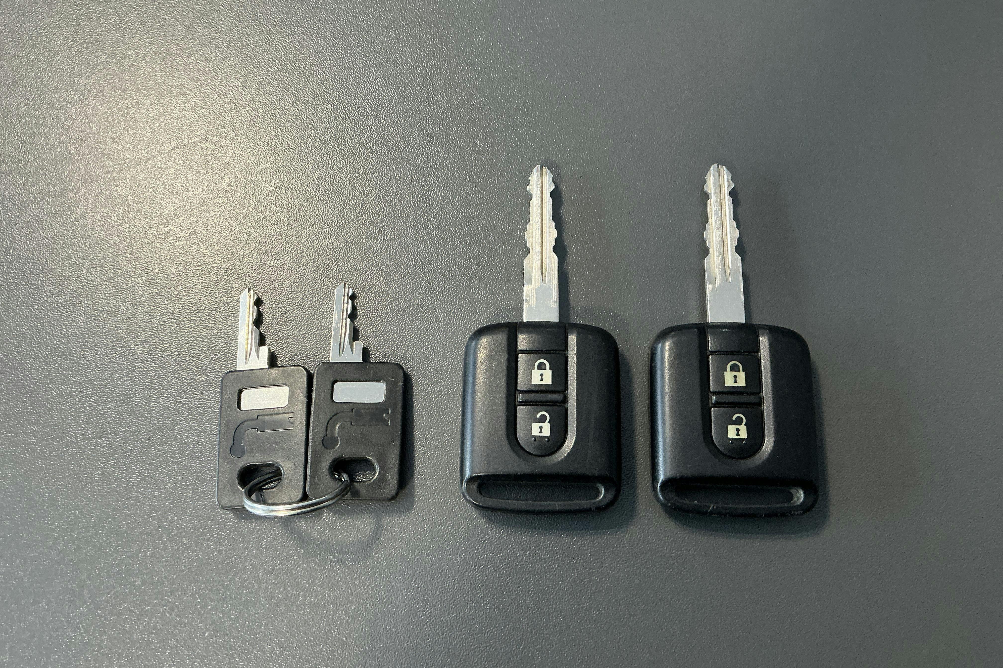 Esittelykuva 13 osoitteesta 13: Nissan Qashqai 2.0 dCi 4x4 (150hk) - 182 960 km - Automaattinen - hopea - 2009