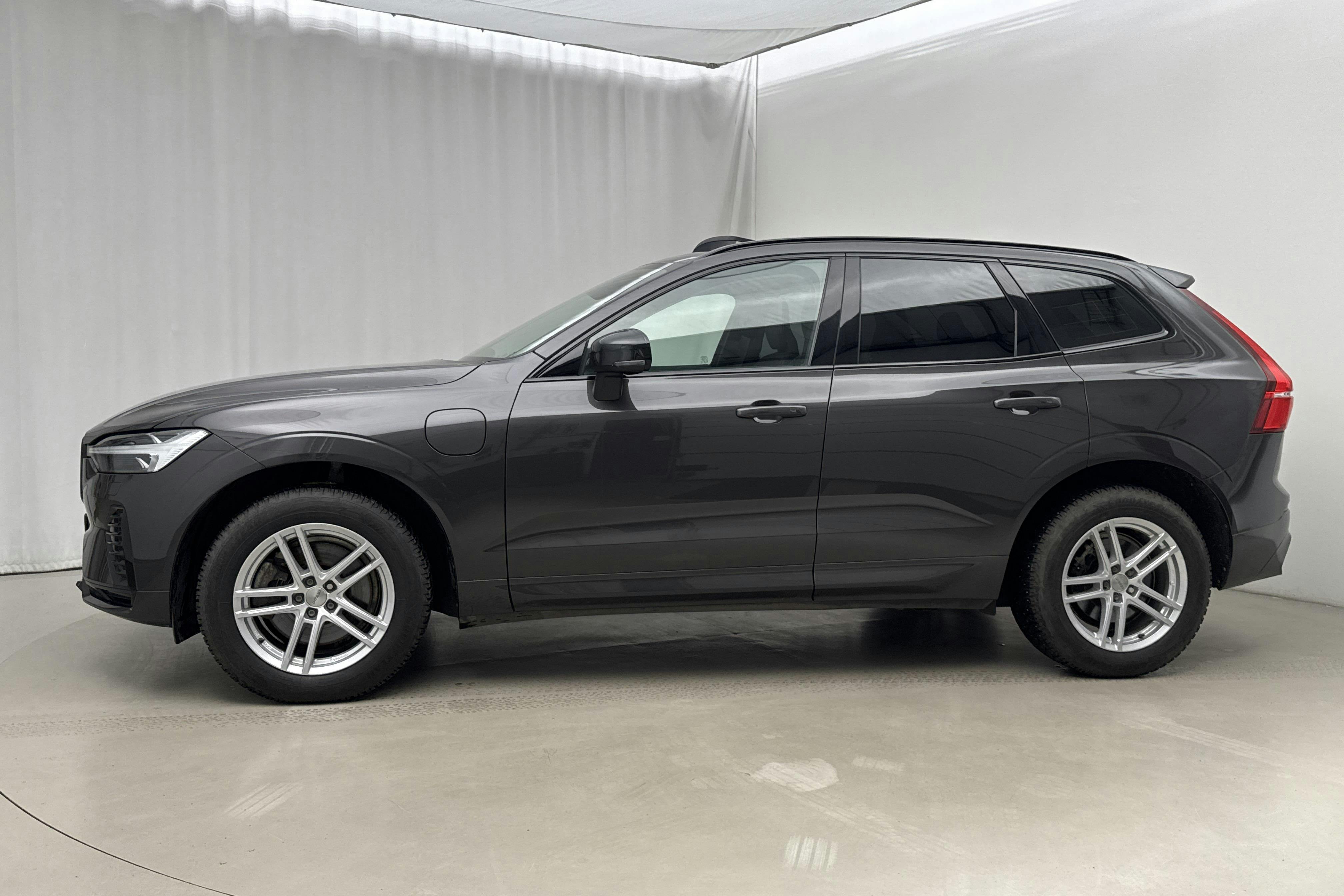 Presentation photo 2 of 25: Volvo XC60 T6 AWD Recharge (350hk) - 58 670 km - Automatic - gray - 2023
