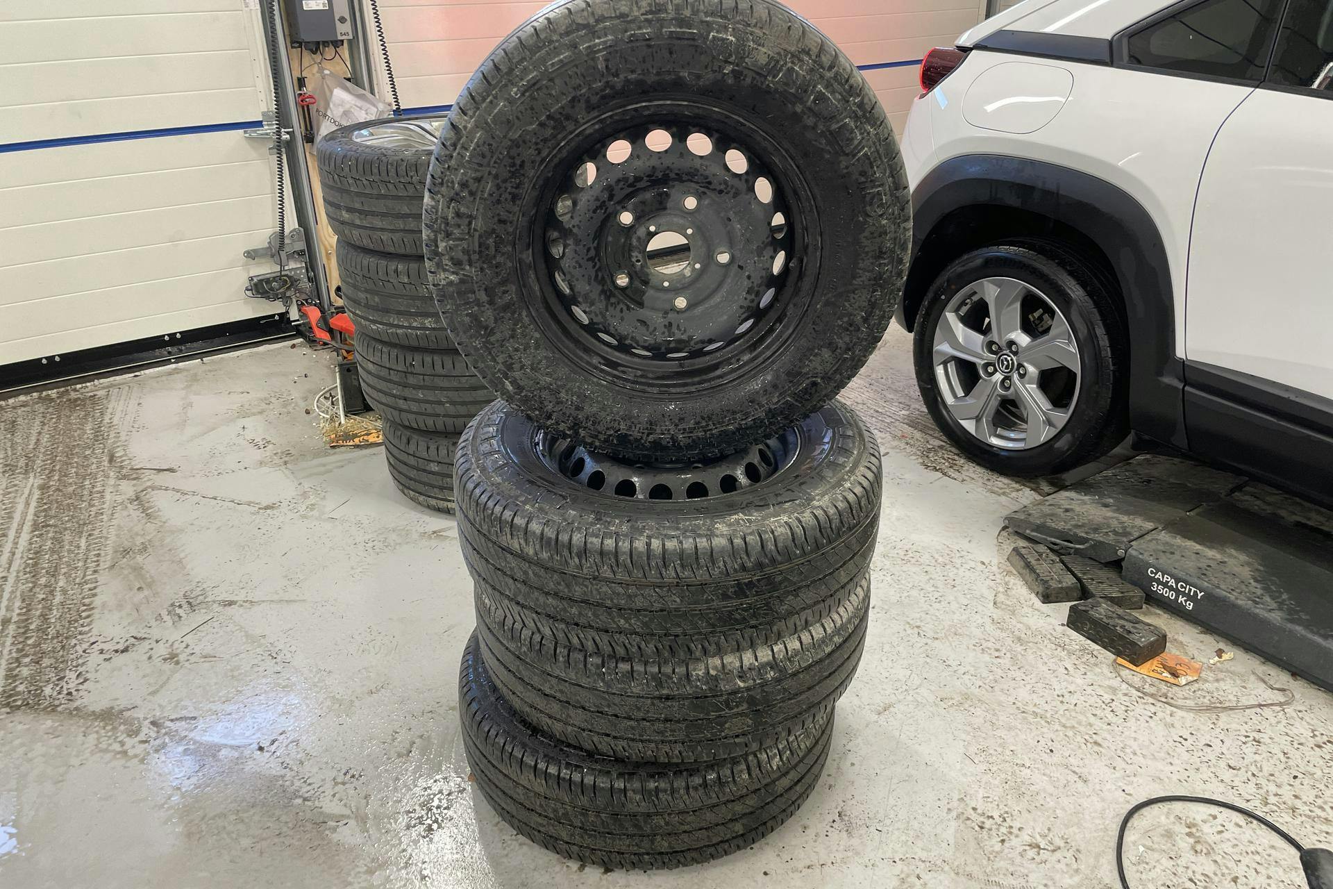 Presentation photo 14 of 14: Ford Transit 350 2.0 TDCi 2WD Skåp (170hk) - 157 830 km - Automatic - gray - 2020