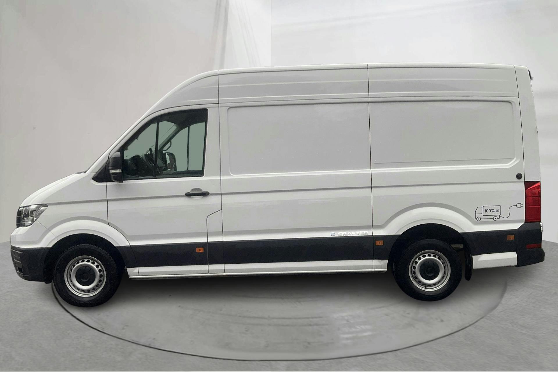 Presentation photo 1 of 14: VW E-Crafter 35 Skåp (136hk) - 35 270 km - Automatic - white - 2021