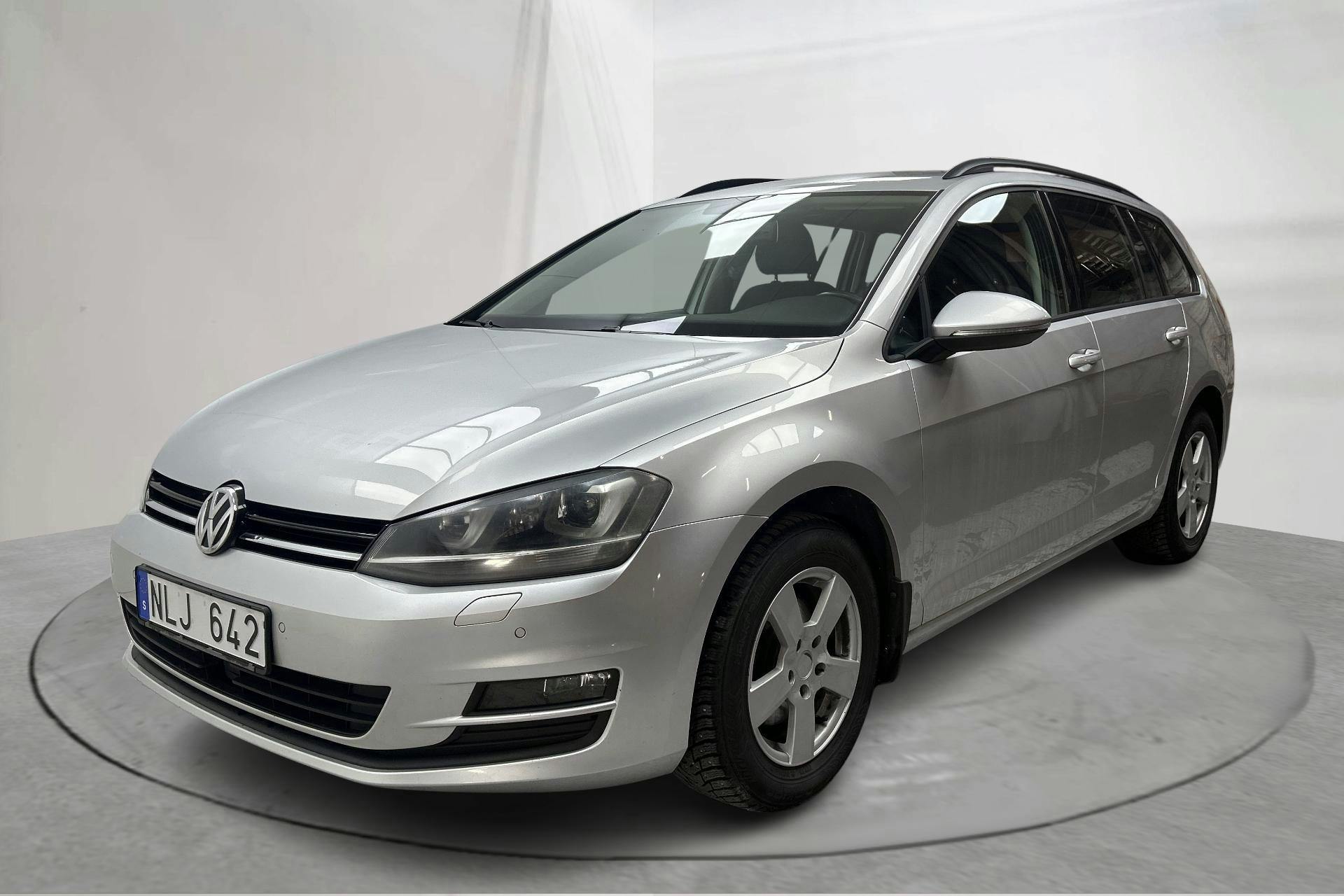 VW Golf VII 1.2 TSI Sportscombi (105hk) - 8 487 mil - Manuell - silver - 2014