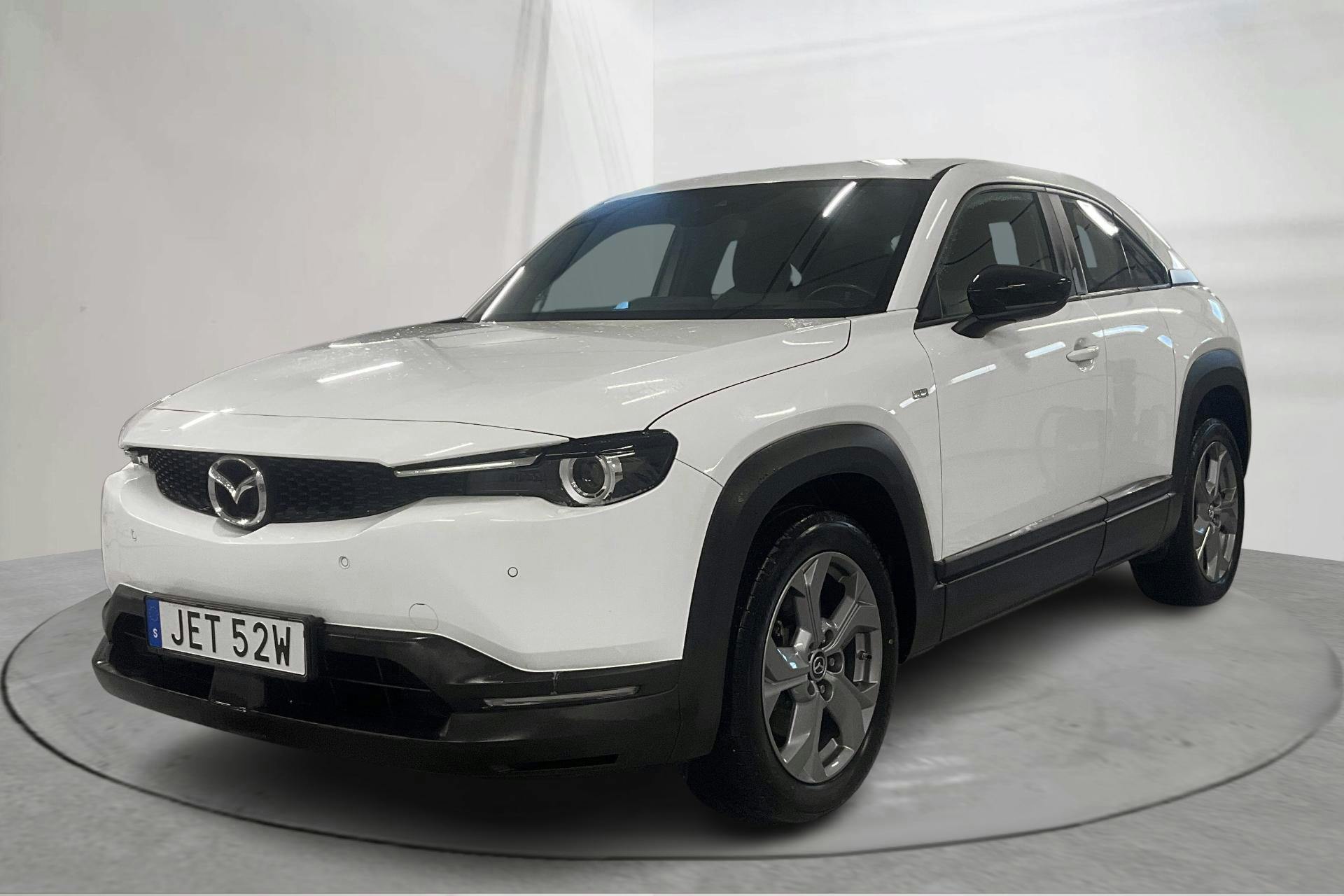 Presentation photo 1 of 22: Mazda MX-30 e-Skyactiv (145hk) - 42 150 km - Automatic - white - 2022