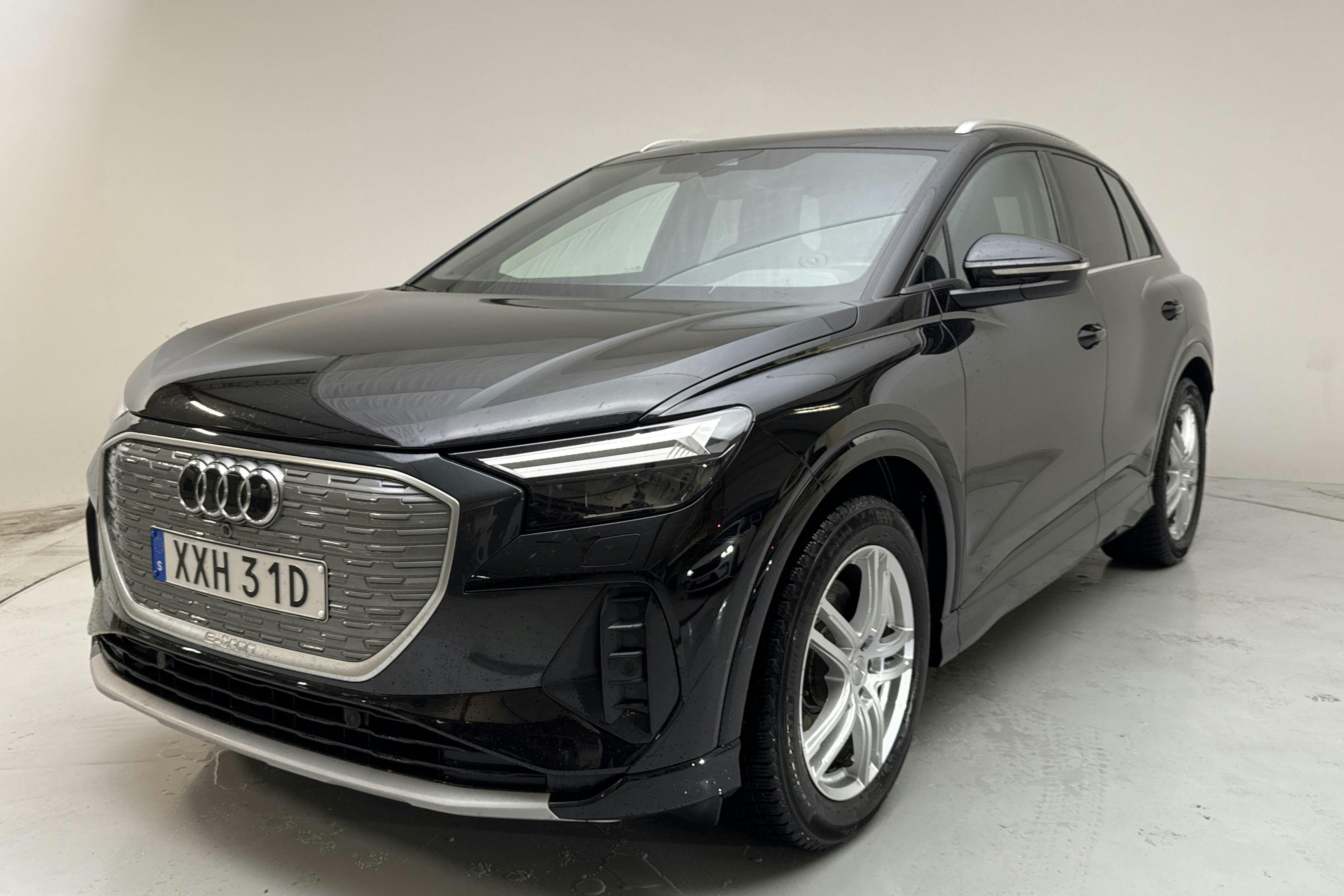 Audi Q4 40 e-tron 77kWh (204hk) - 104 280 km - Automatyczna - czarny - 2023